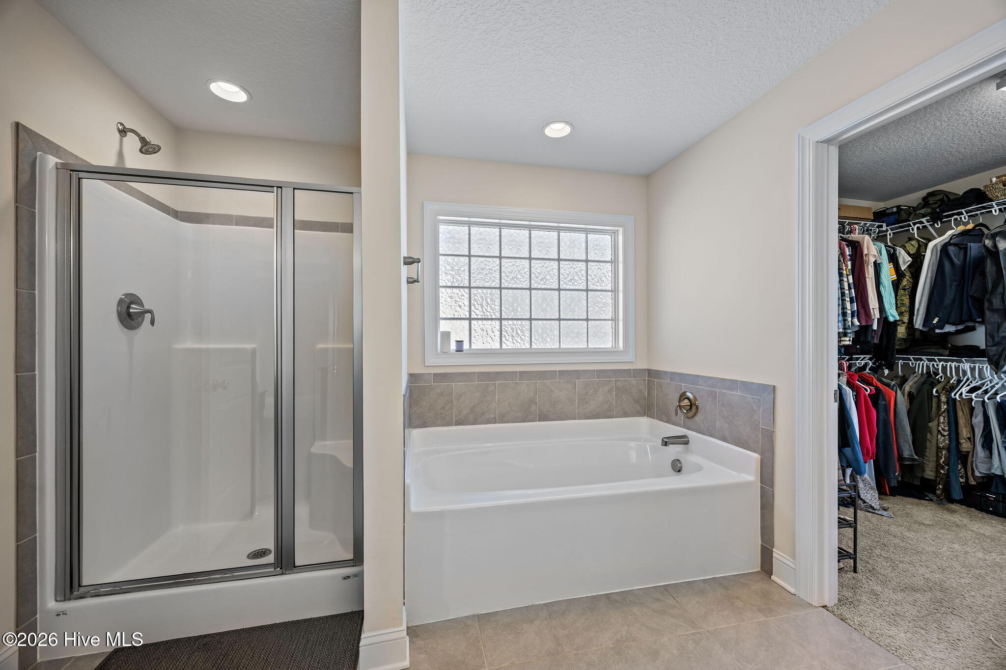 100566991 | Photo 29