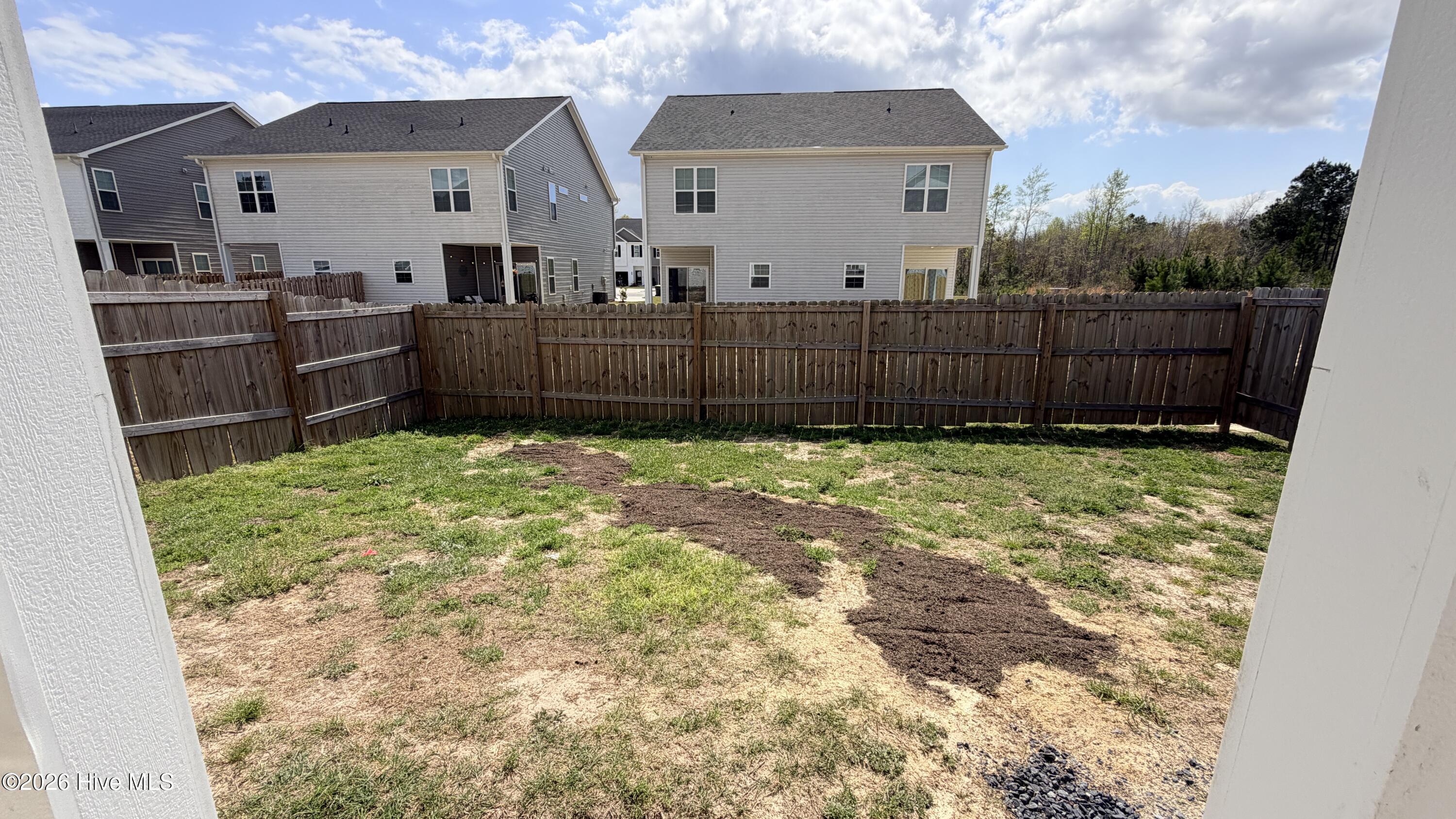 100553003 | Photo 17