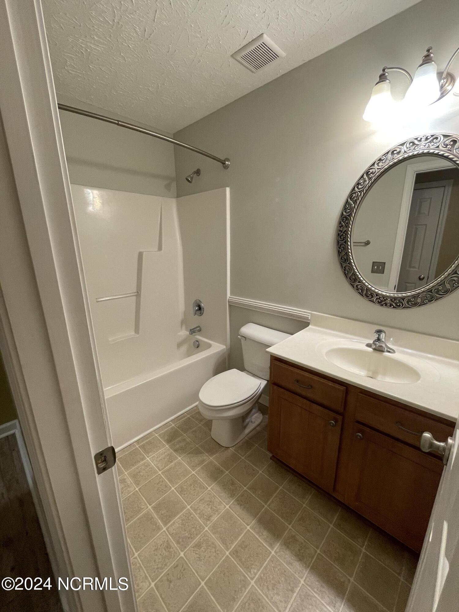 100545449 | Photo 16