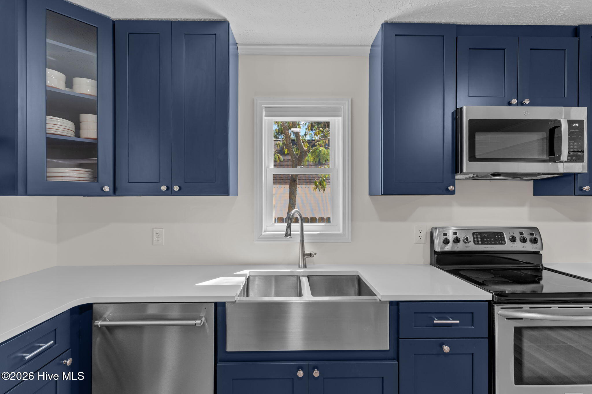 100563030 | Photo 14