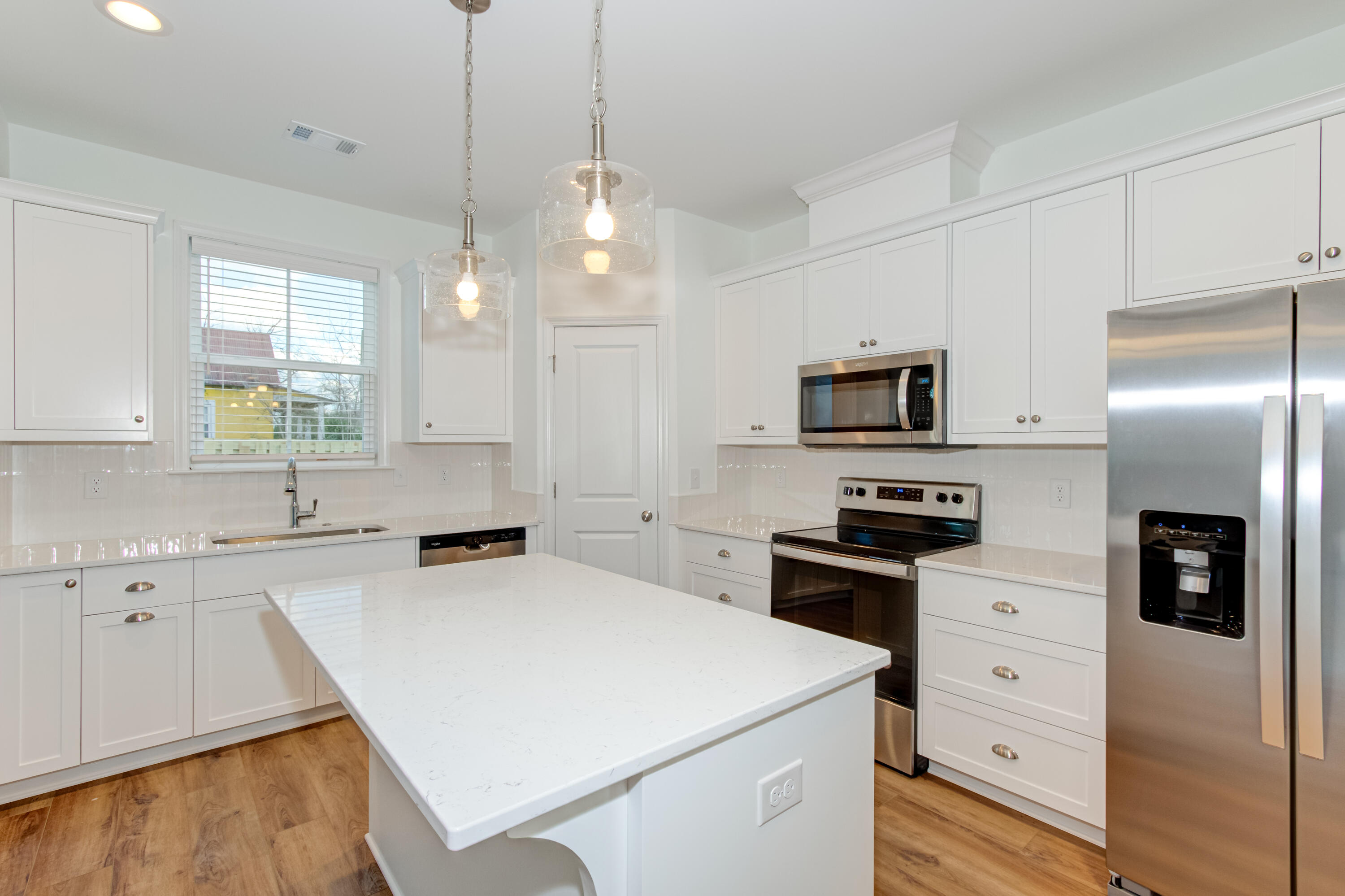 2nd St, 526, Interior-4