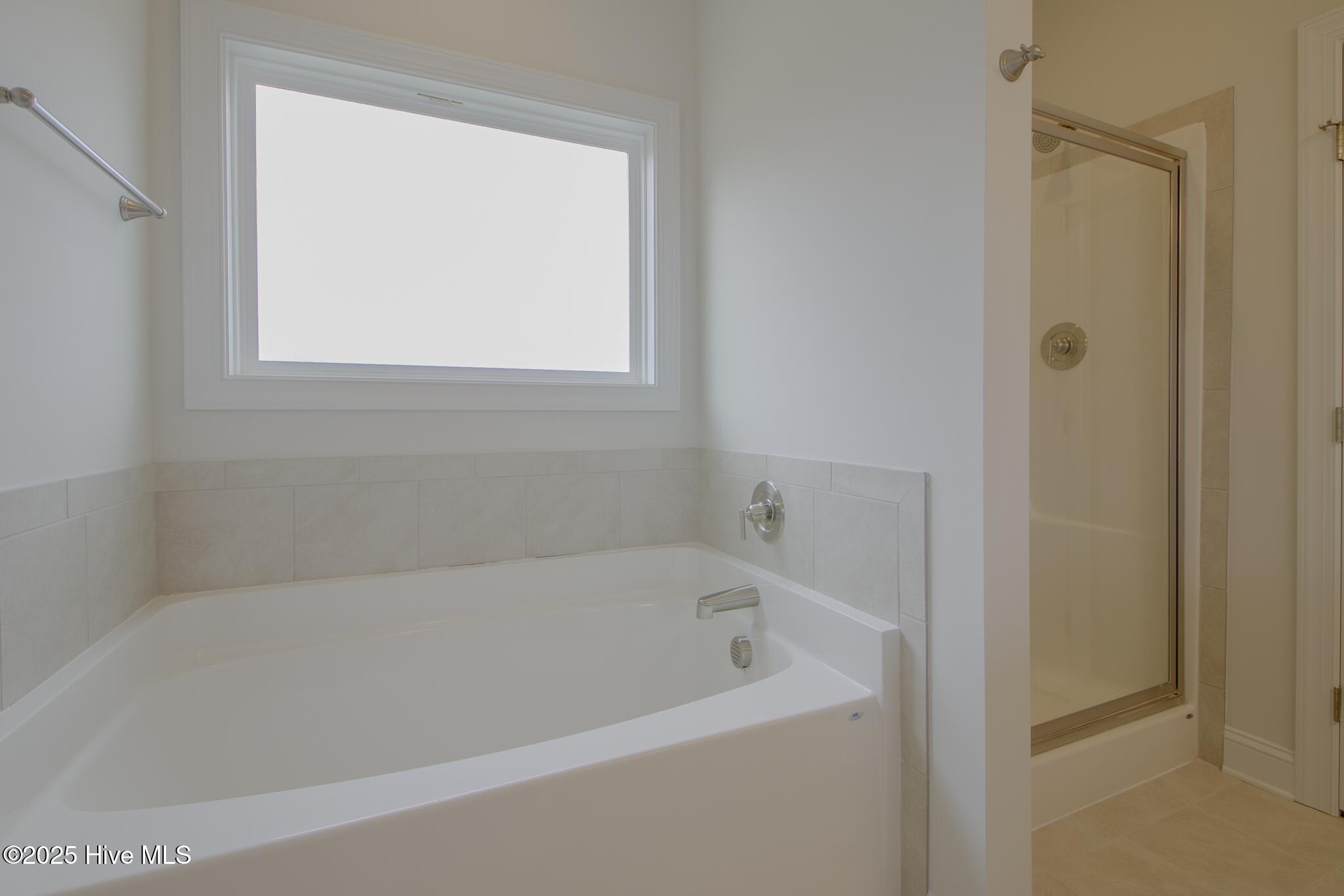 100518948 | Photo 19