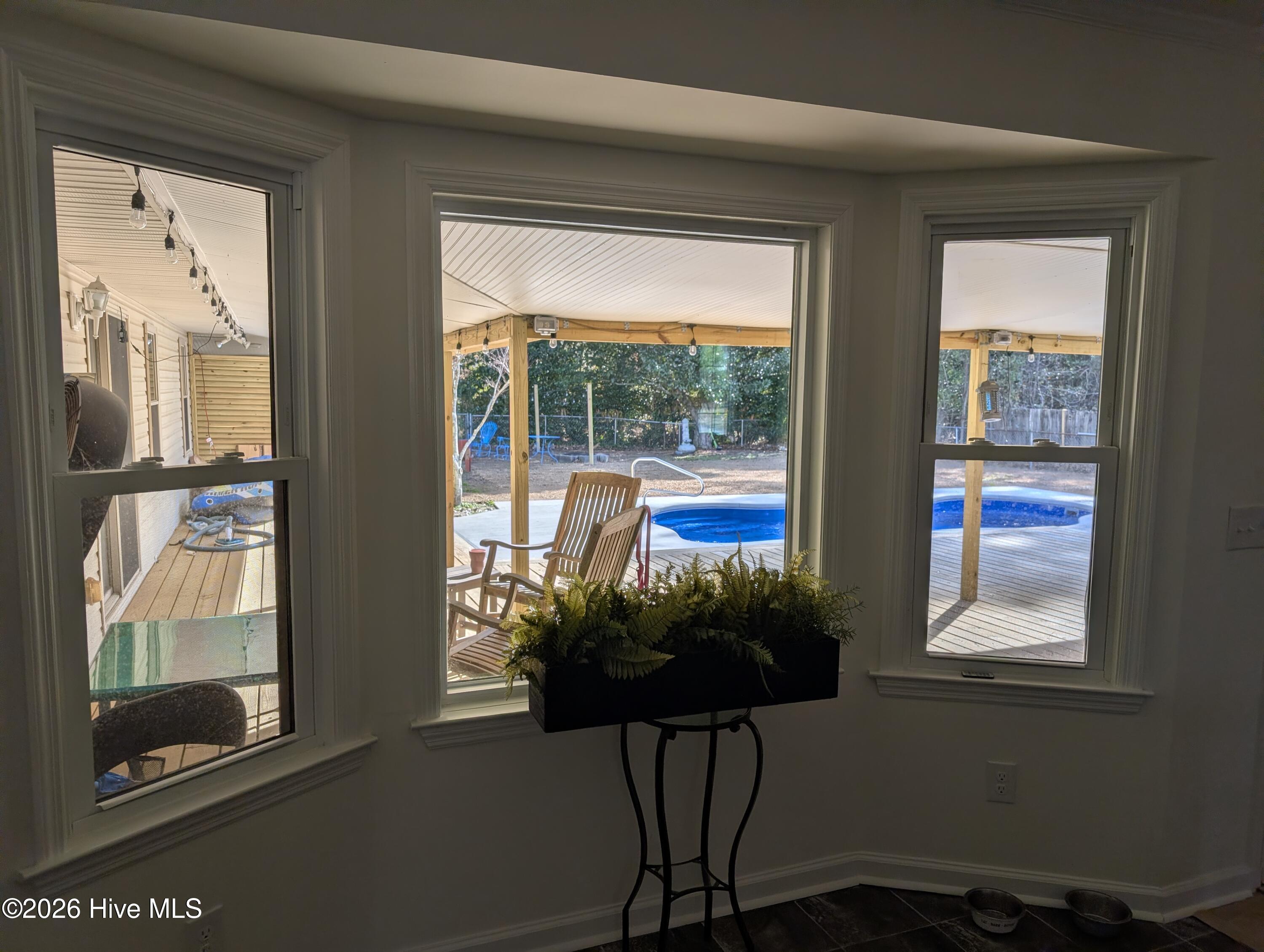 100550544 | Photo 10