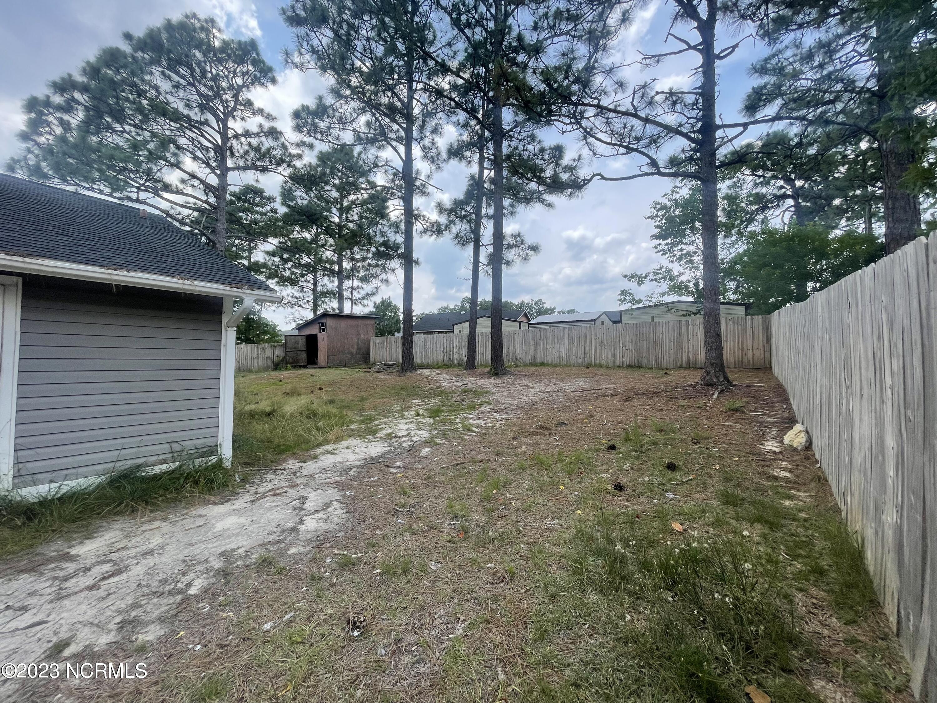 3337 Redfox Road, Spring Lake, NC 28390 Listing Photo  9