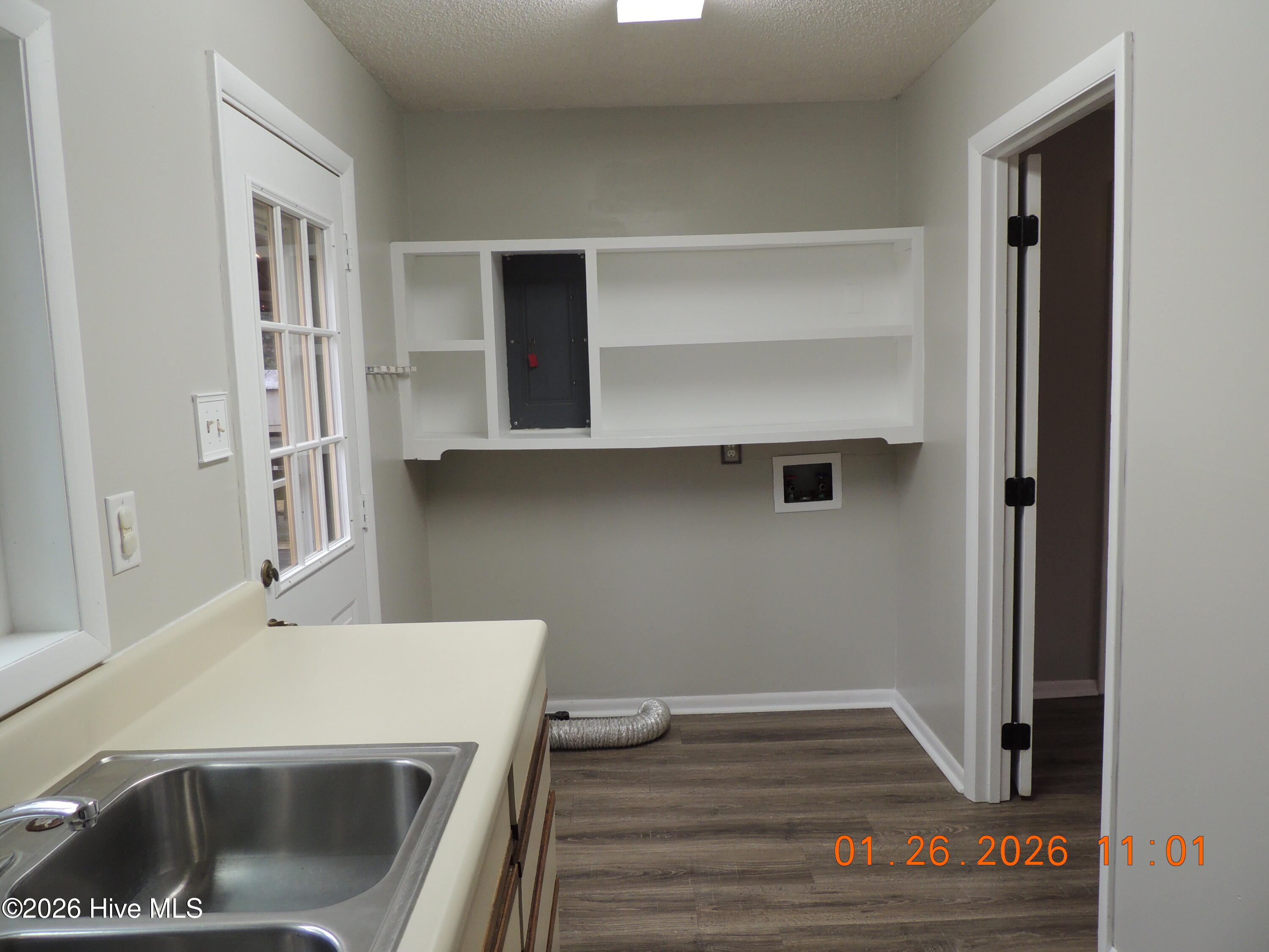 100551473 | Photo 19