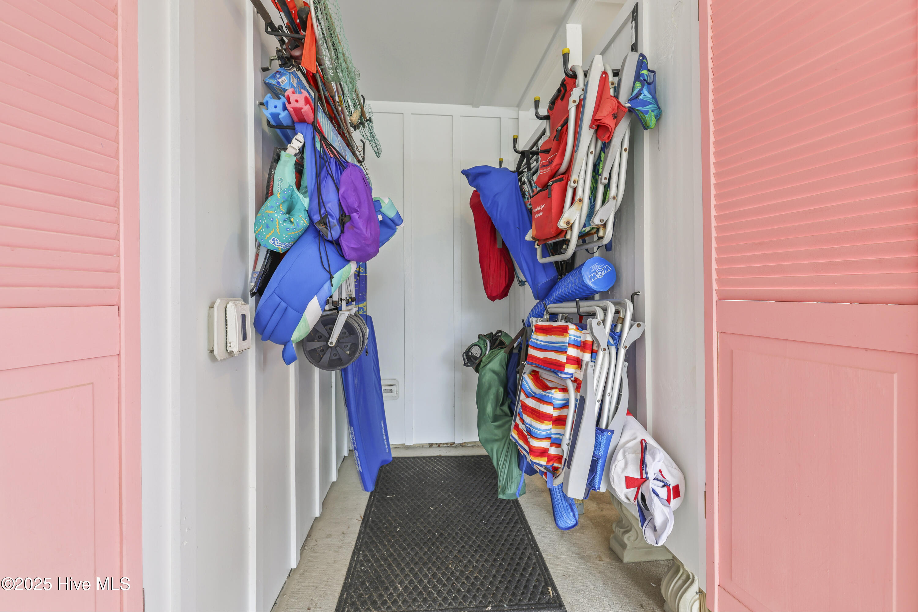 100536378 | Photo 45