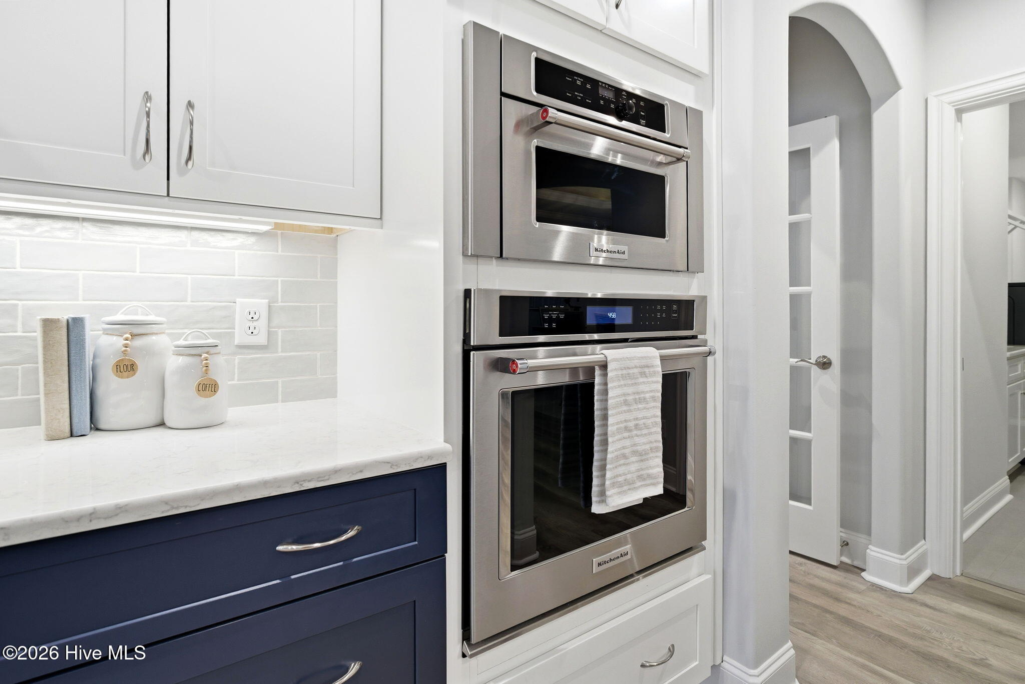 100555093 | Photo 17