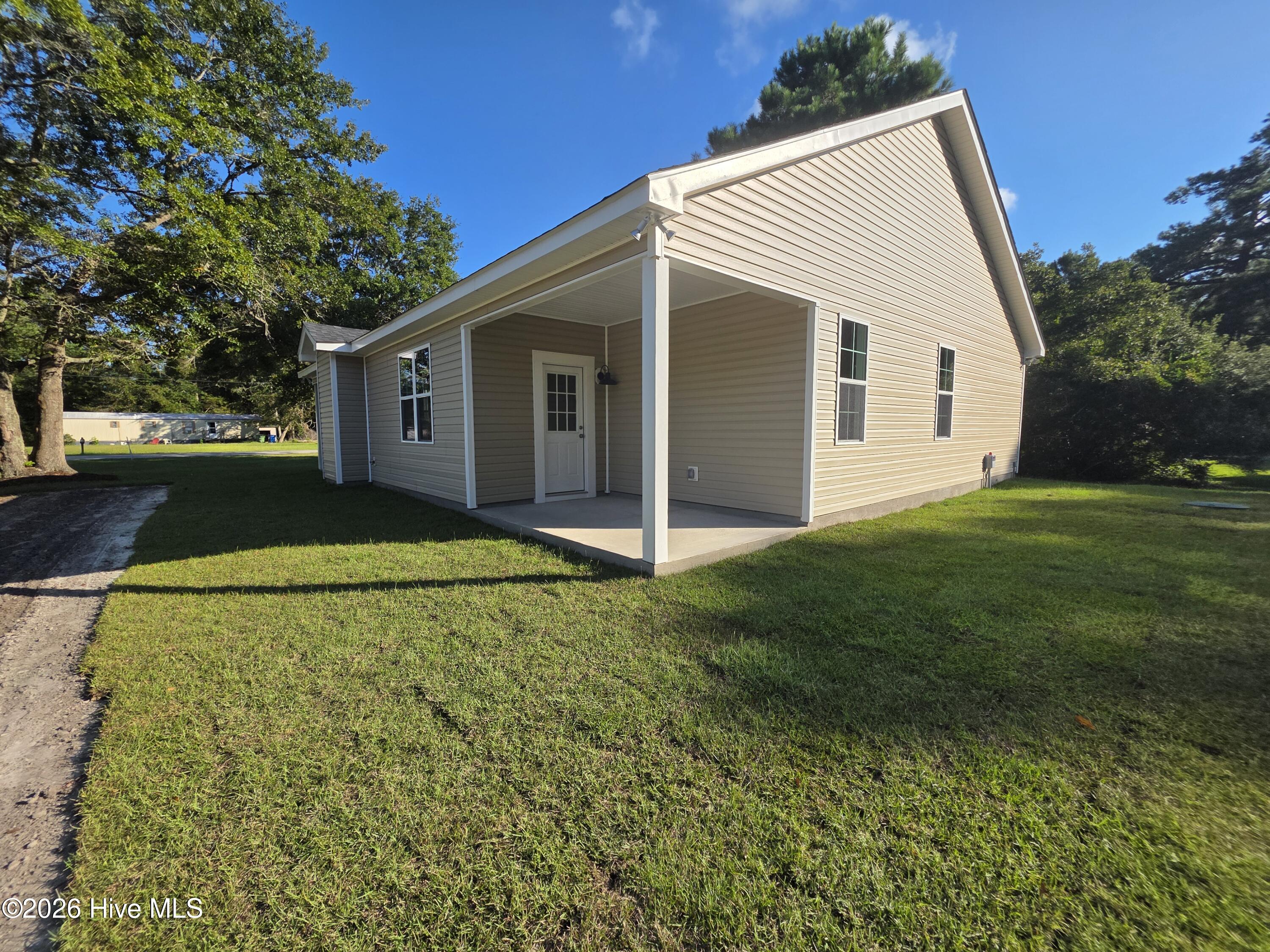 126 Kathy Street, Sneads Ferry, NC 28460 – photo 4