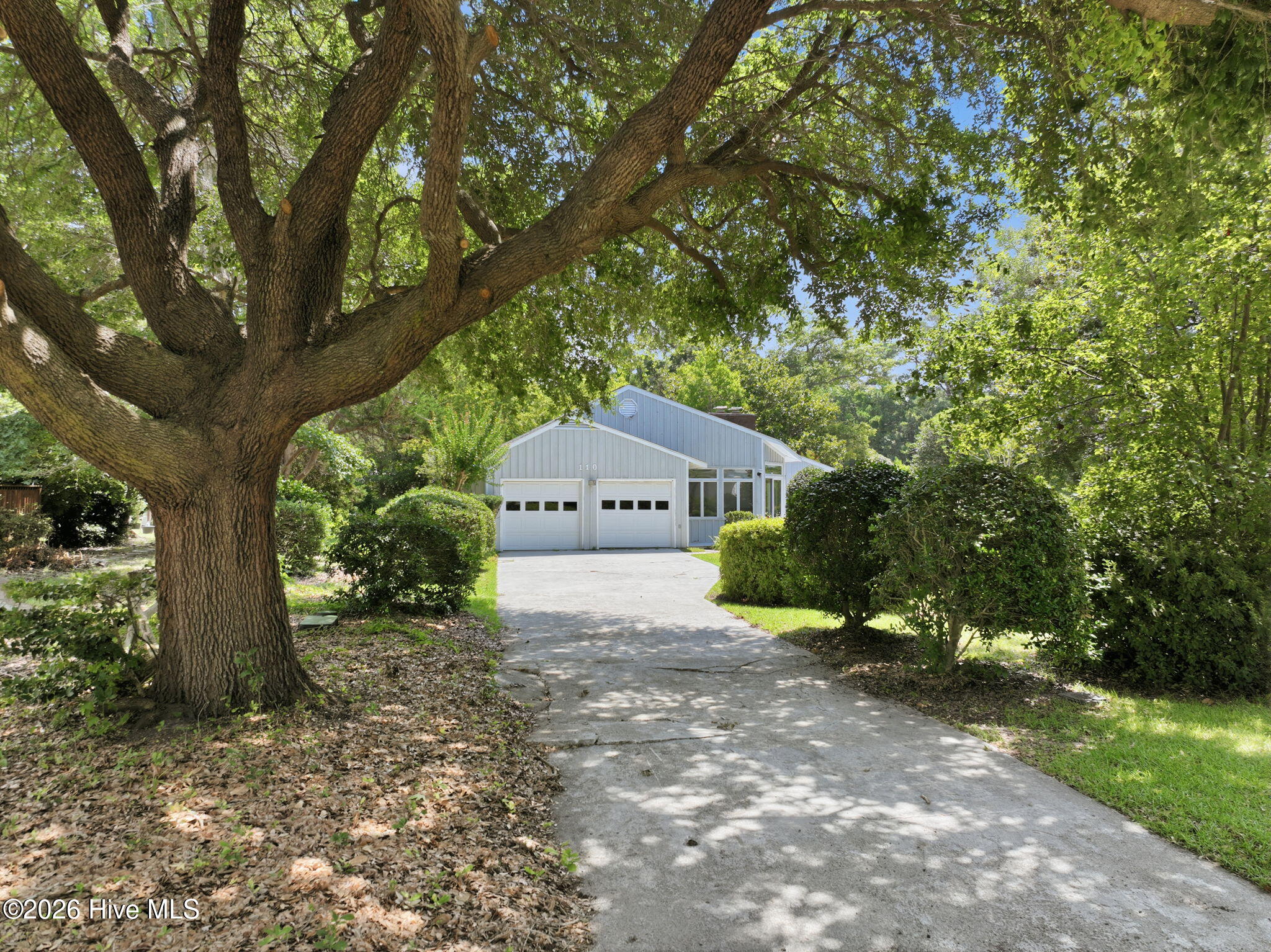 Photo 4 of Single family home for sale at 110 Beechwood Dr, Morehead City, NC 28557 | MLS# 100604818 | Listing updated on 2026-09-19