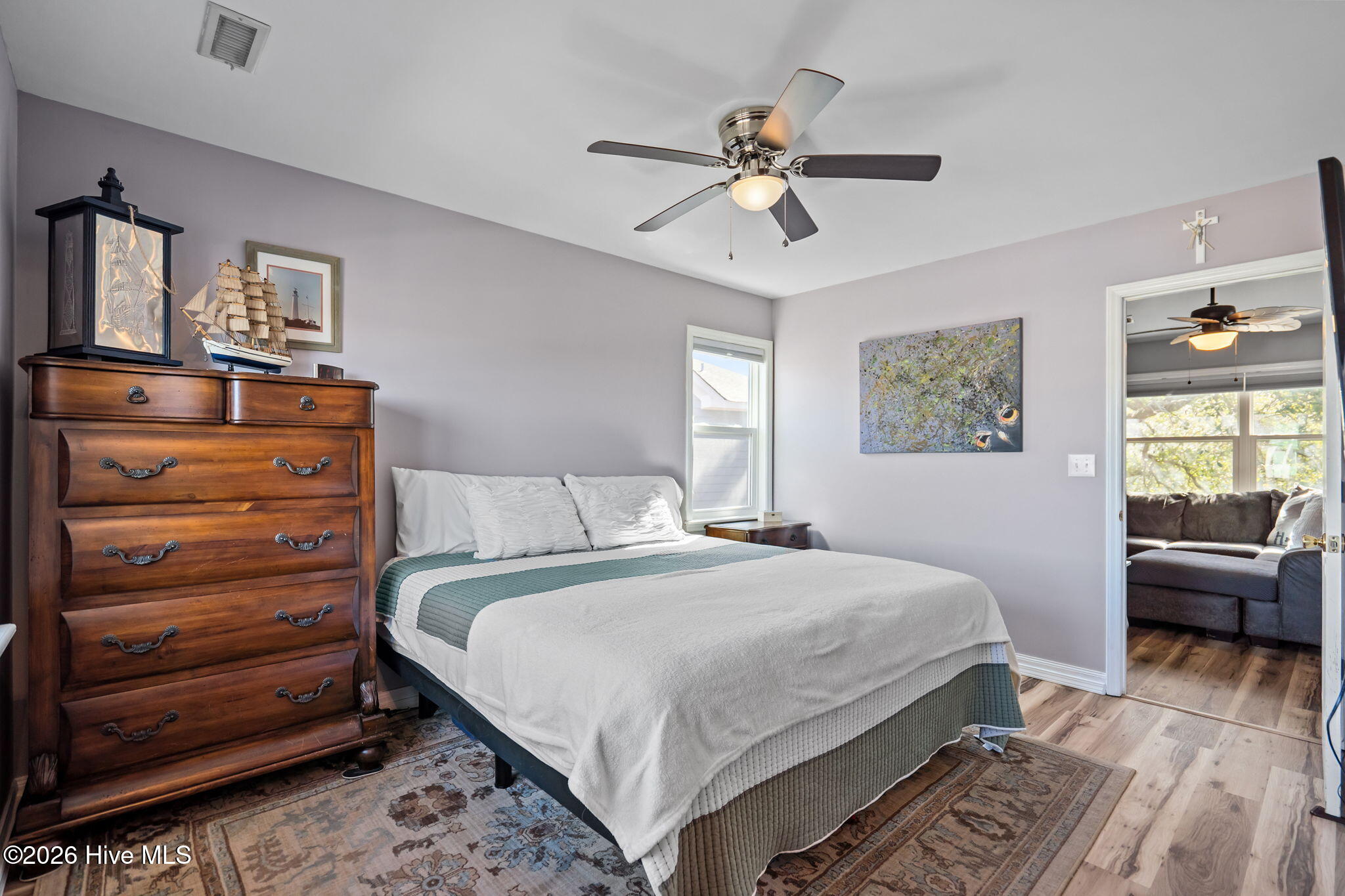 100561498 | Photo 19