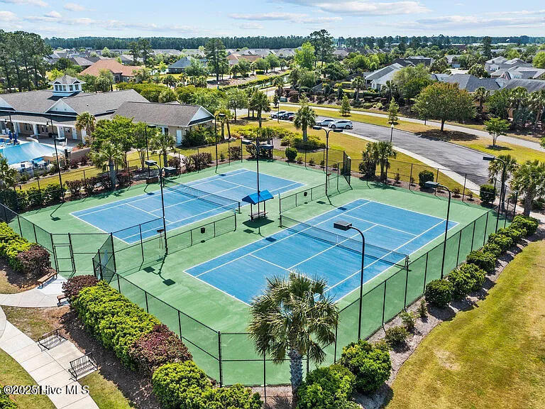 100544404 | Photo 87