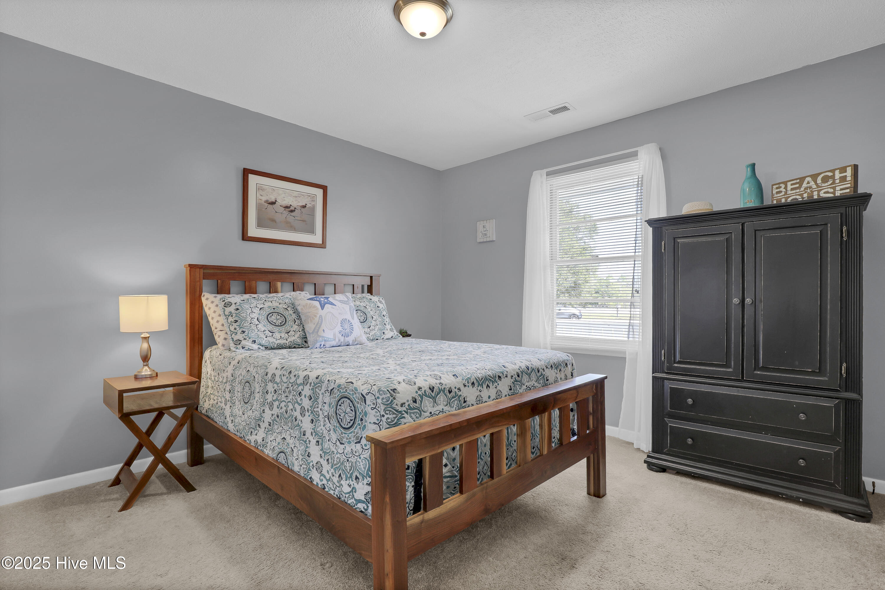 100533401 | Photo 18