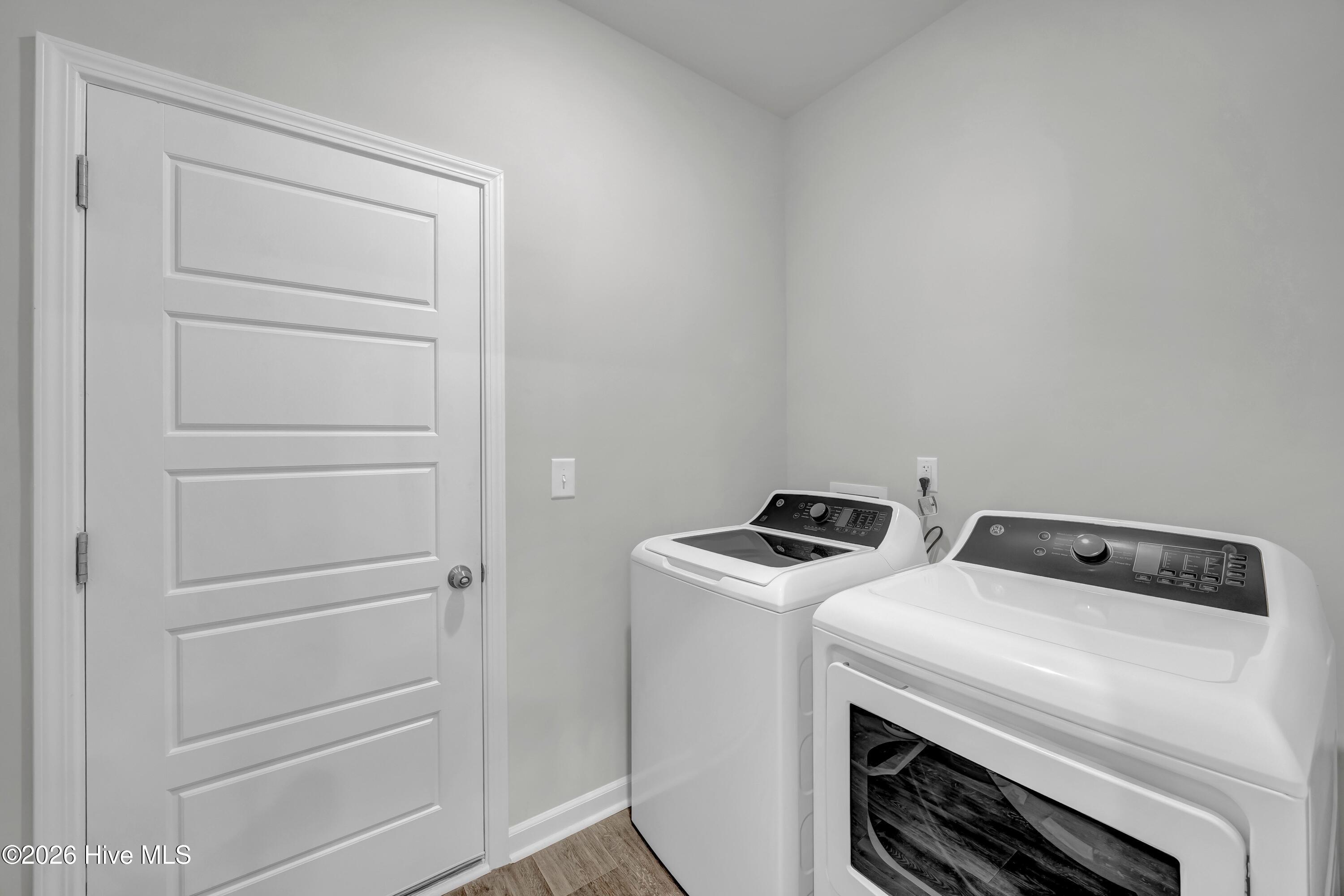 100554355 | Photo 24