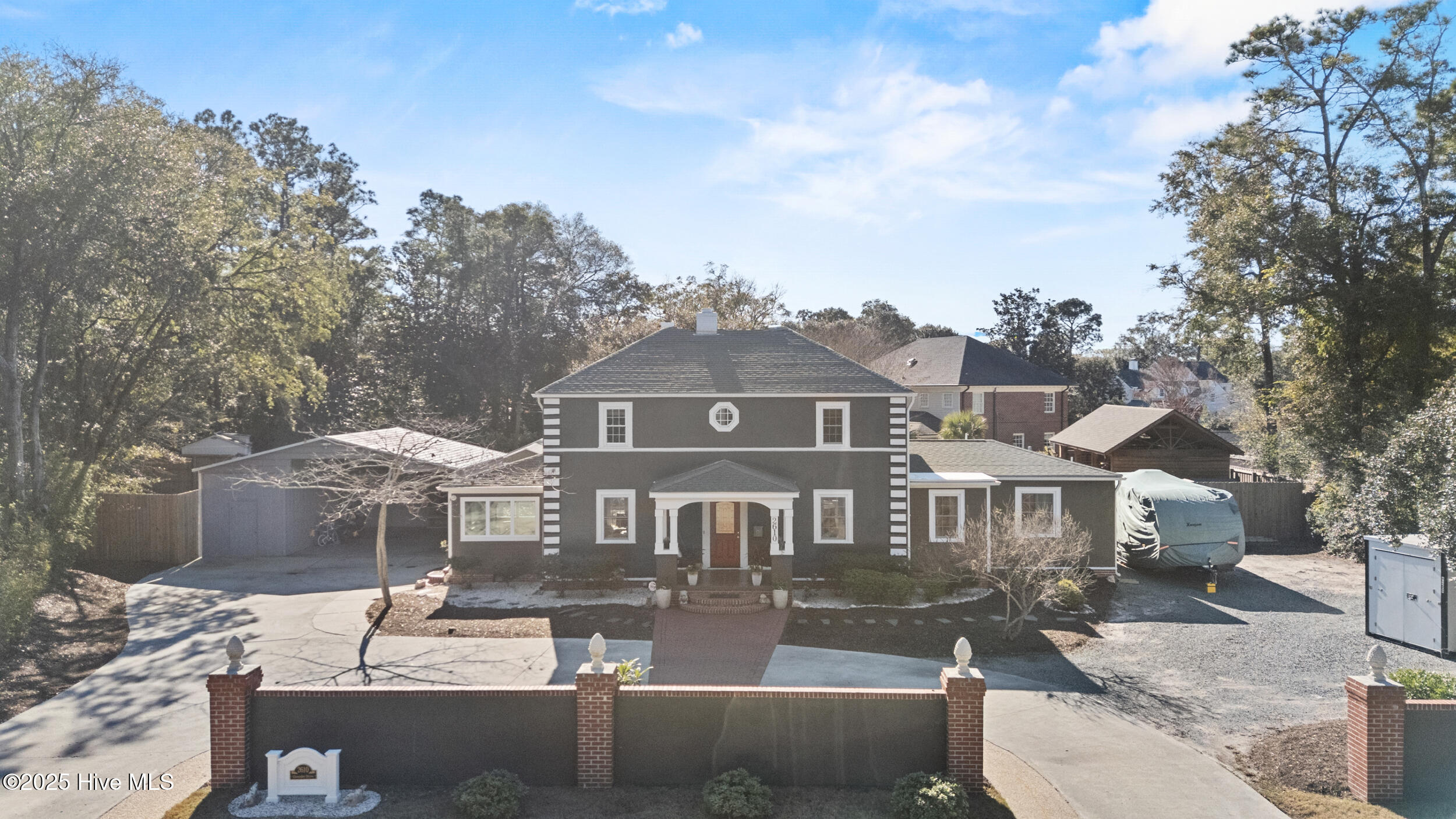 100544713 | Photo 63