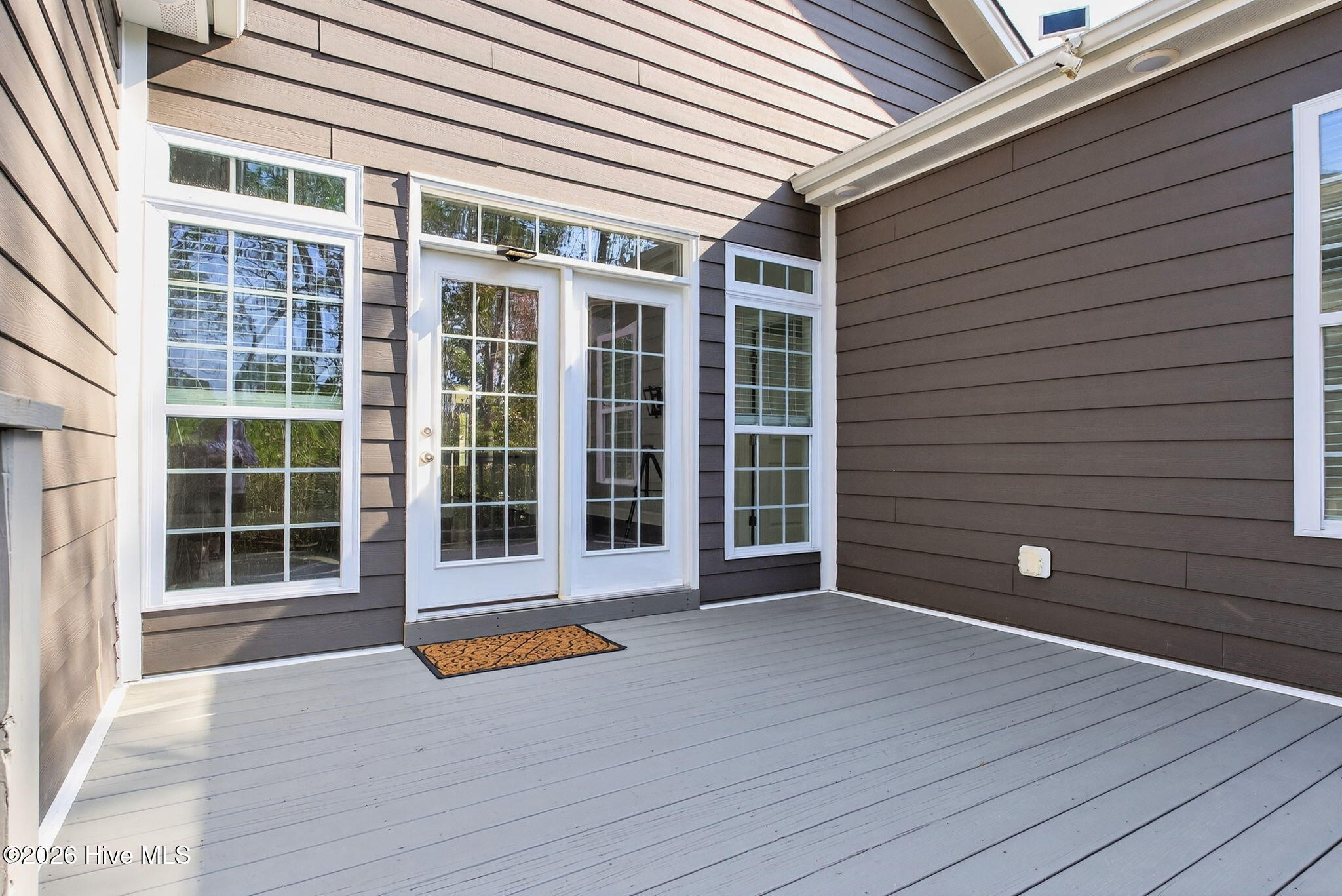 100563252 | Photo 44