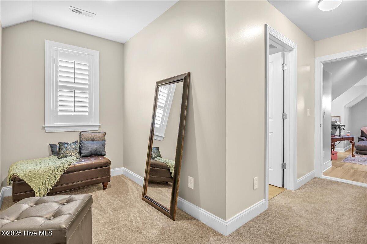 100544439 | Photo 42