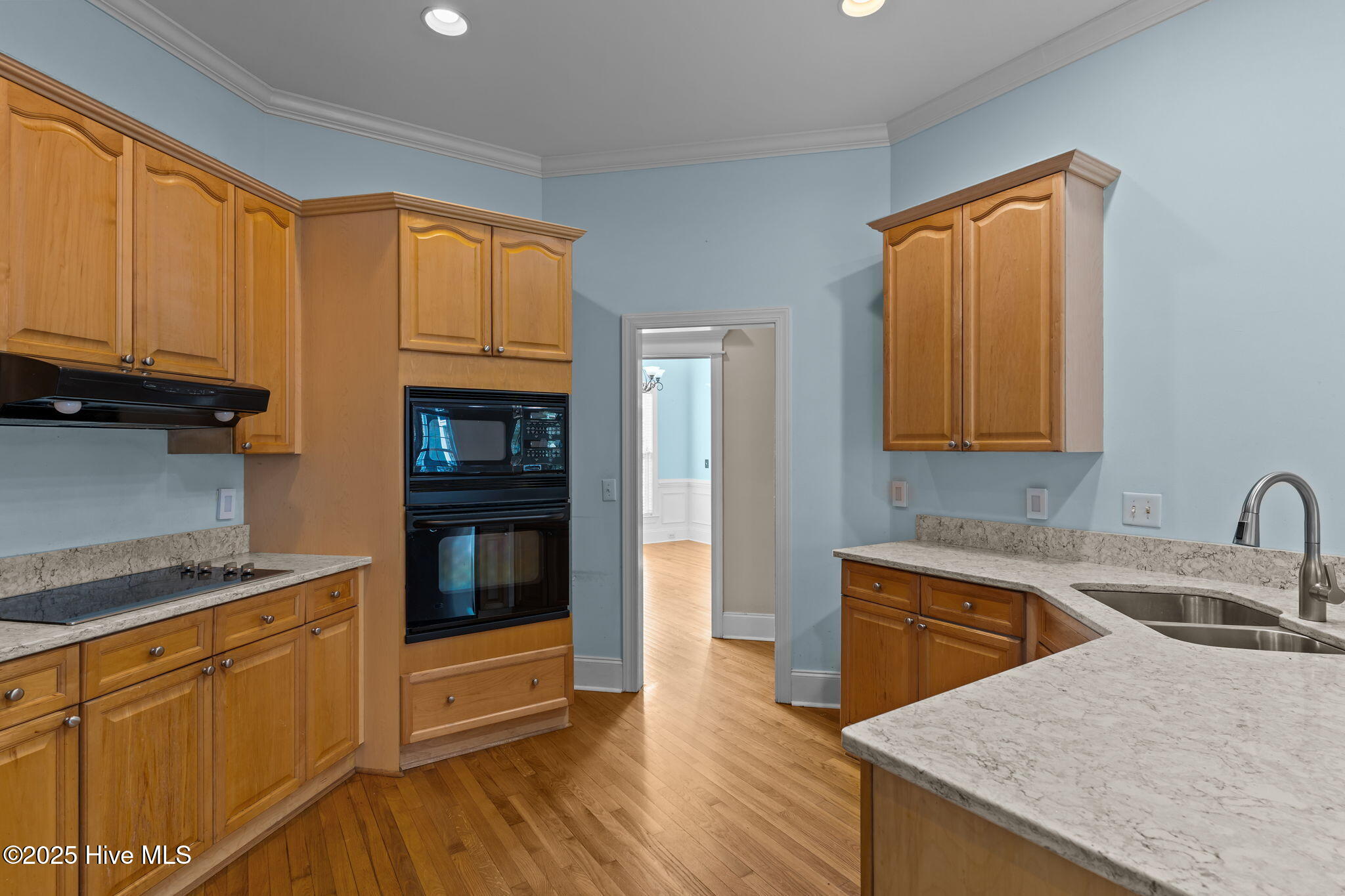 100538095 | Photo 27