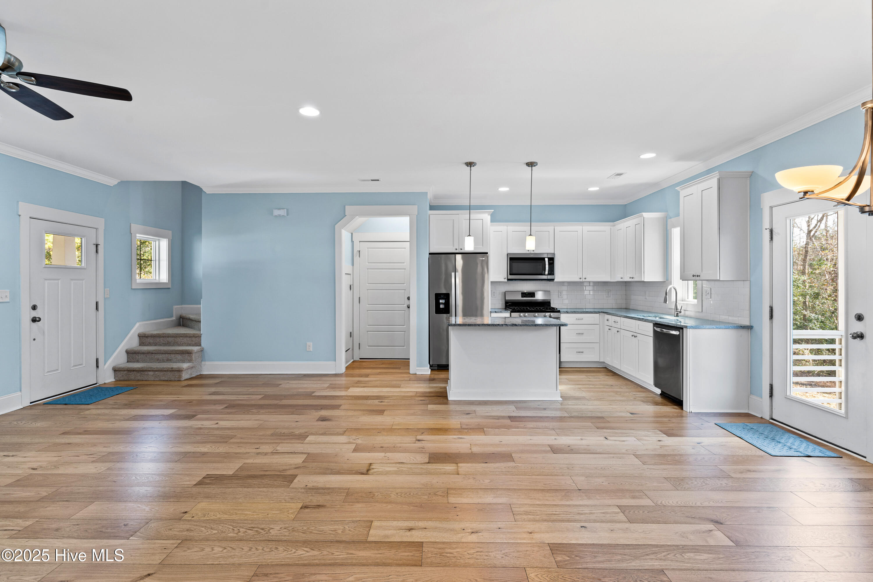 100529513 | Photo 10