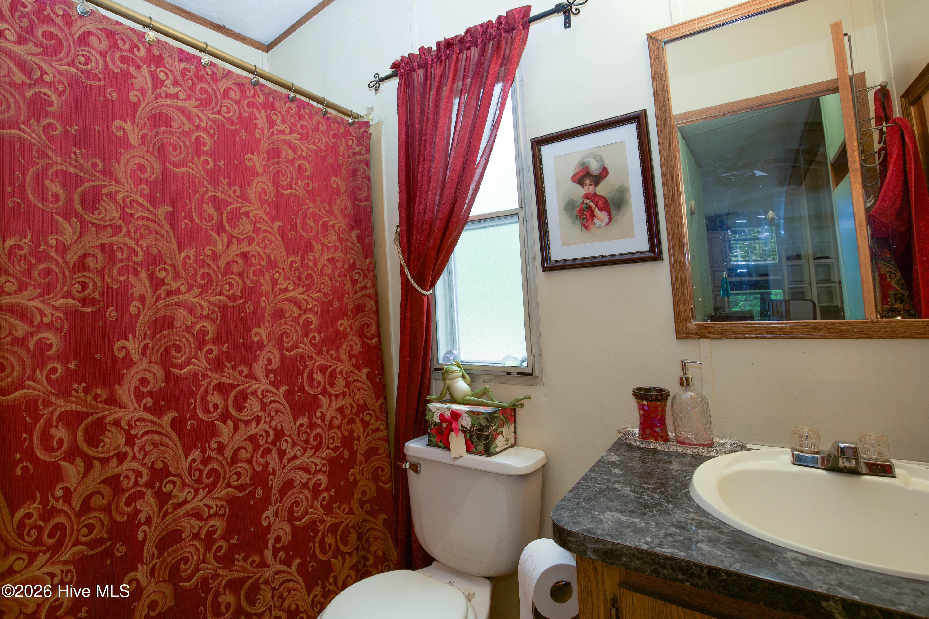 2nd bathroom