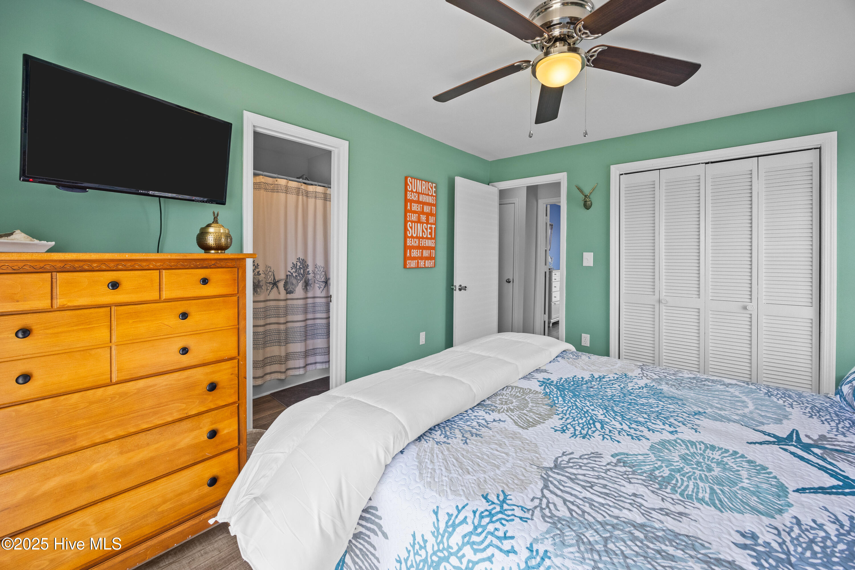 100540748 | Photo 18