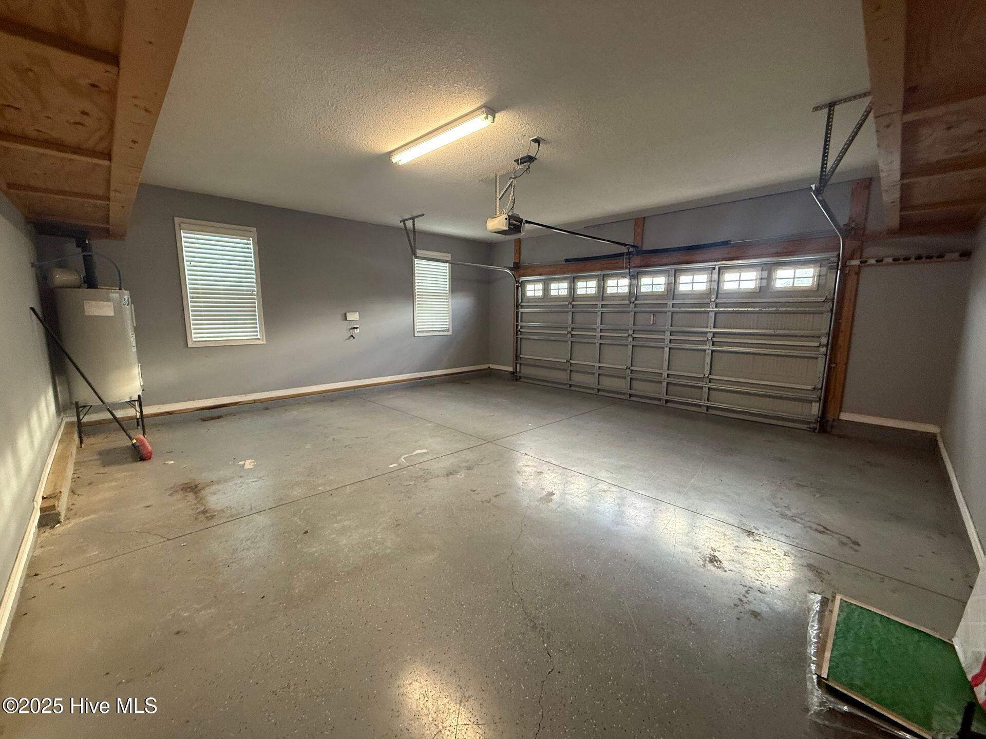 100544047 | Photo 25