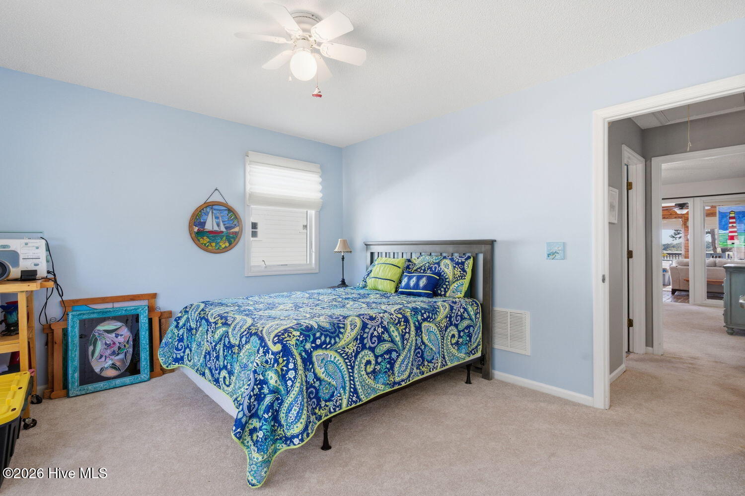 100555679 | Photo 36