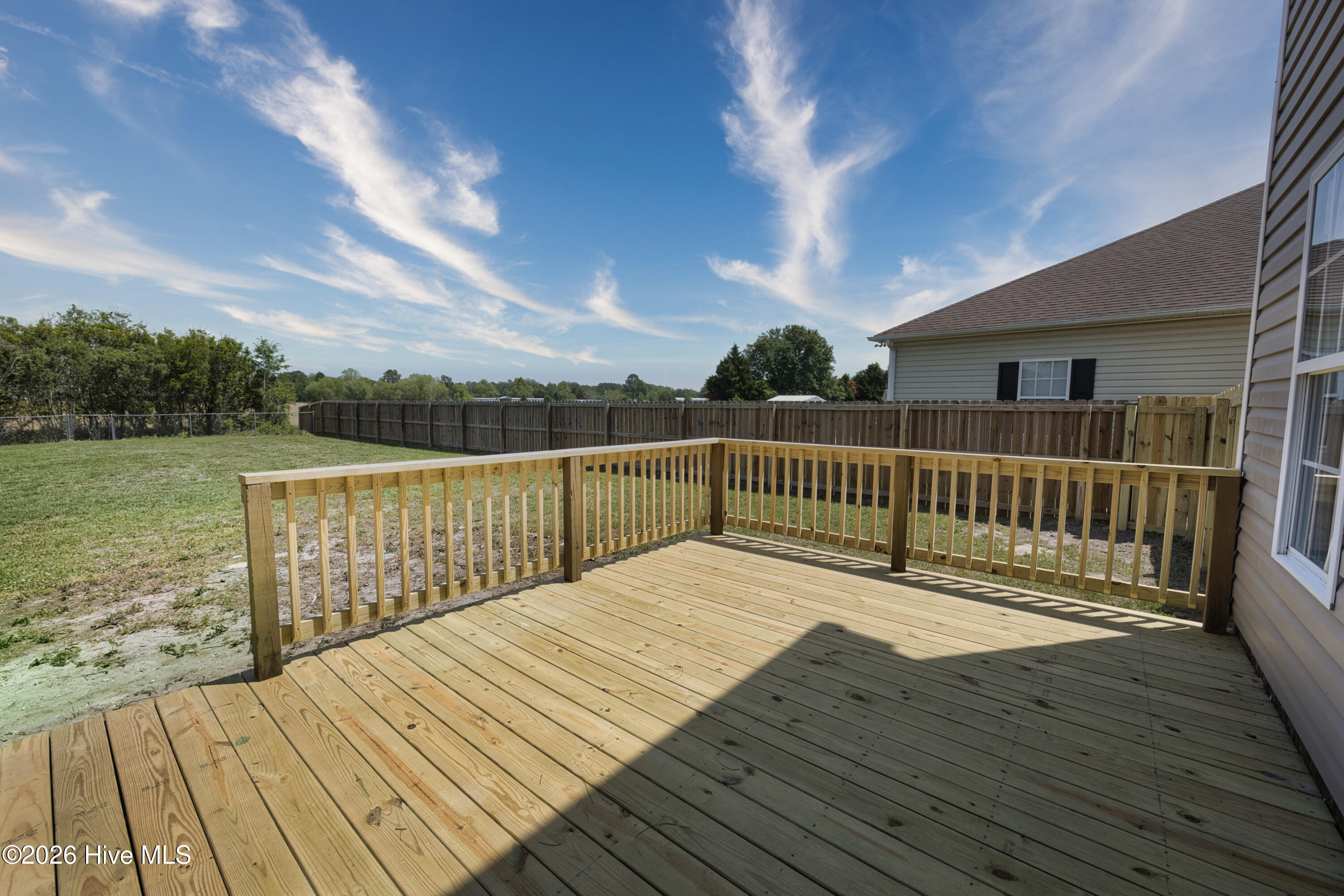 100570249 | Photo 37