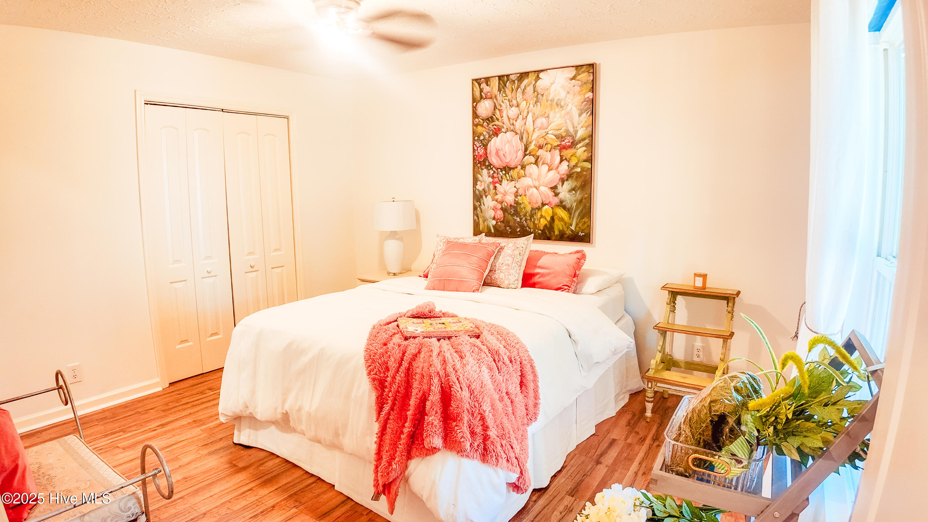 100517636 | Photo 17