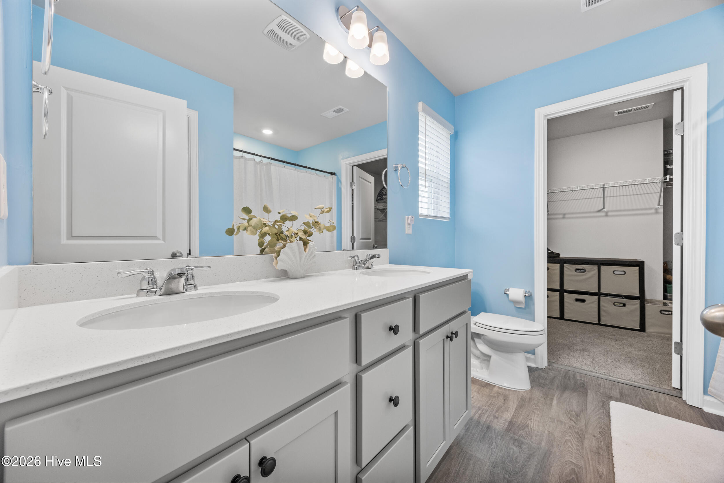 100558614 | Photo 11