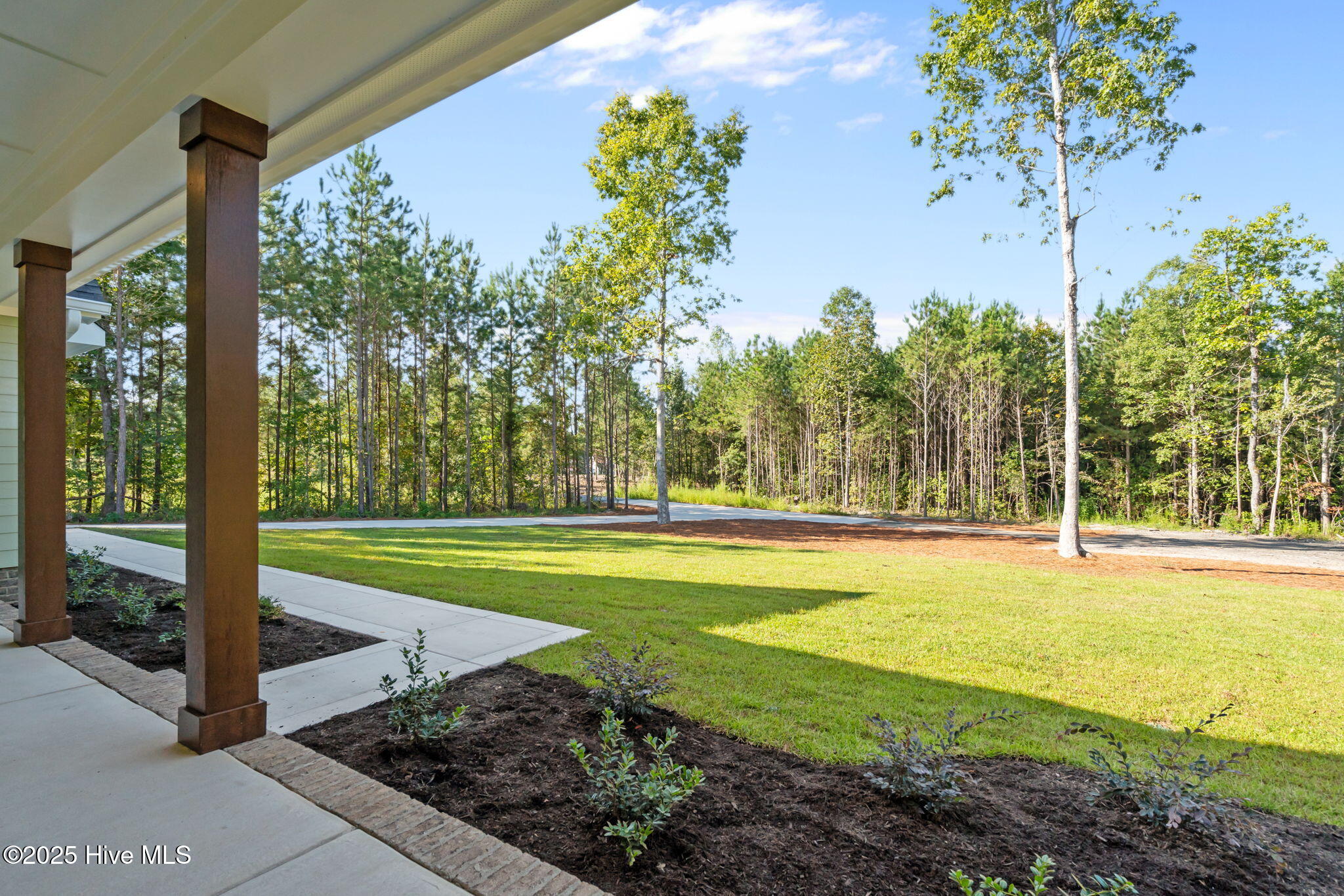 150 Hickory Pointer Way