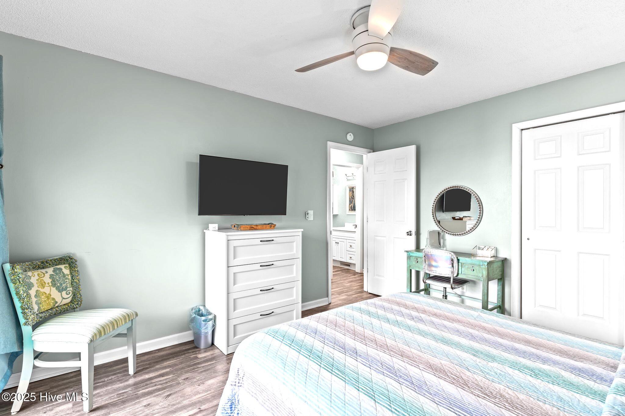 100530114 | Photo 27