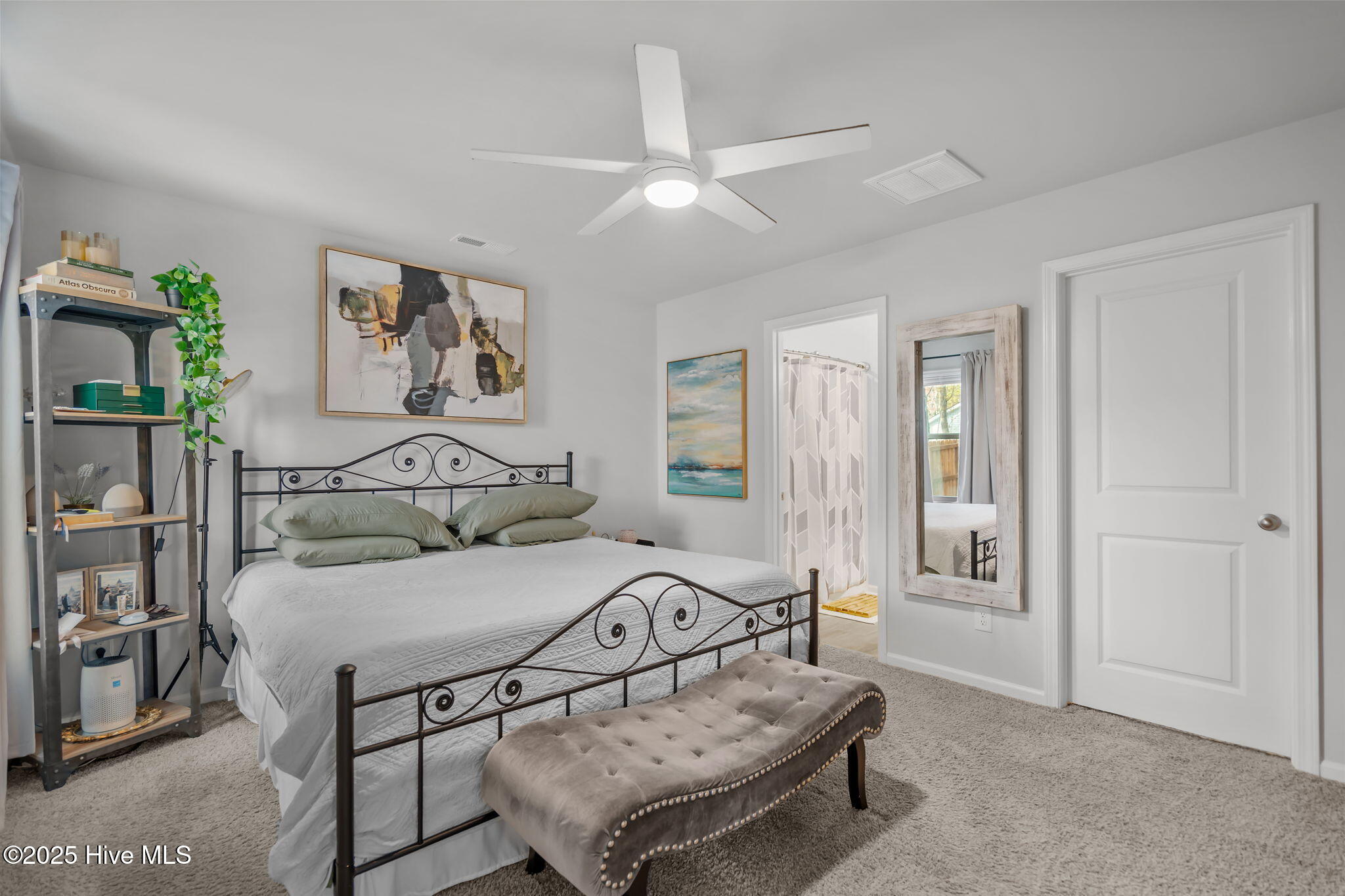 100542691 | Photo 13