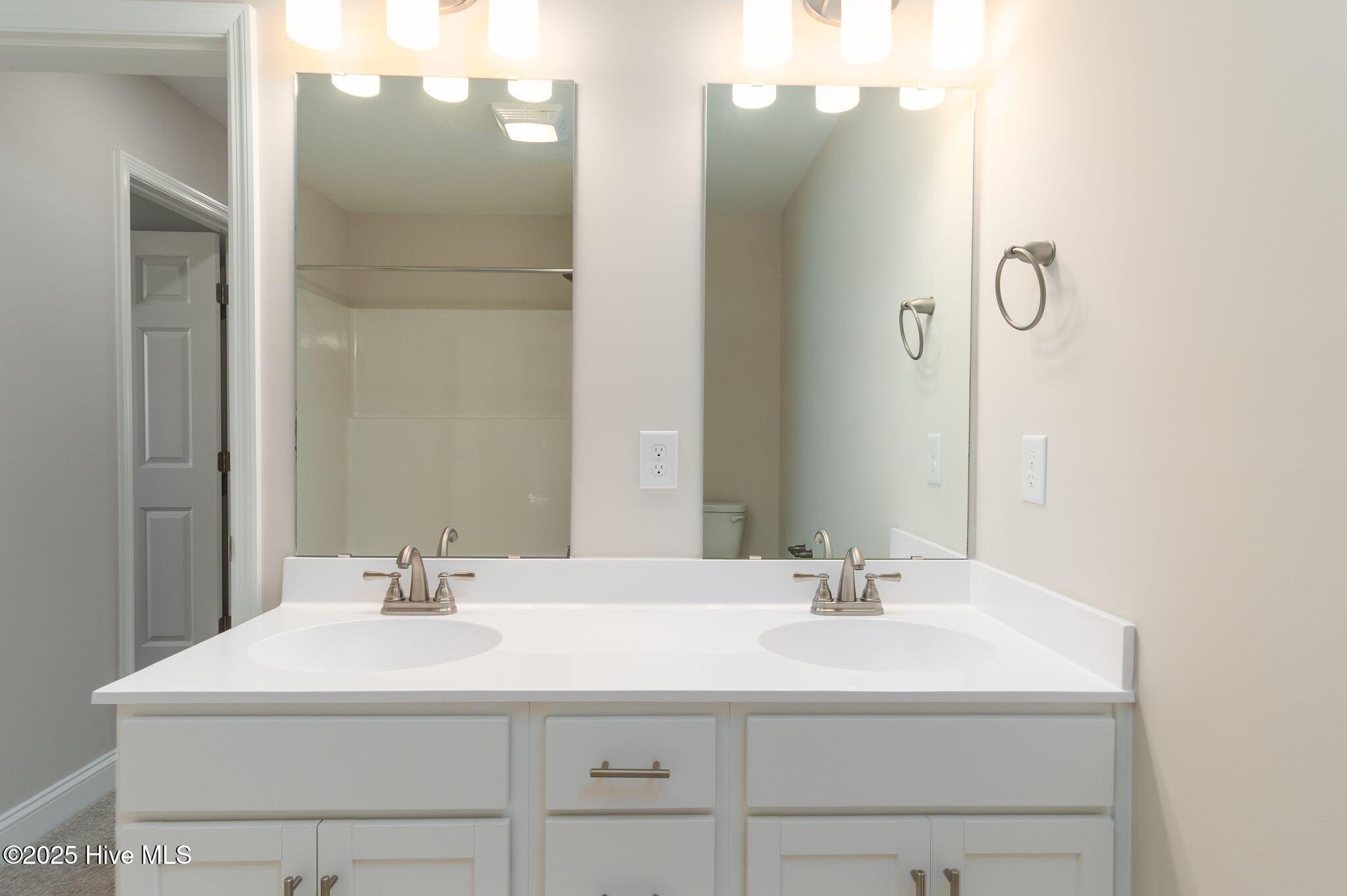 100496032 | Photo 34