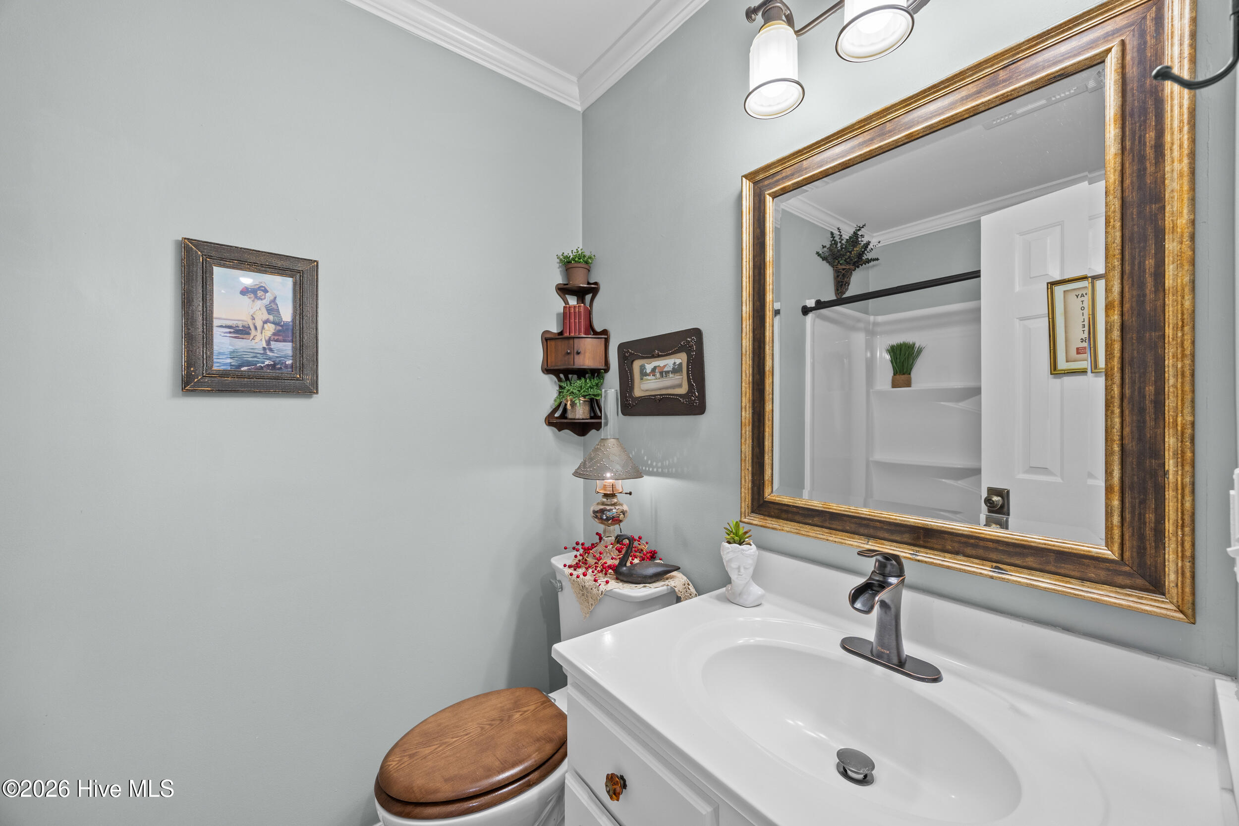 100569630 | Photo 13