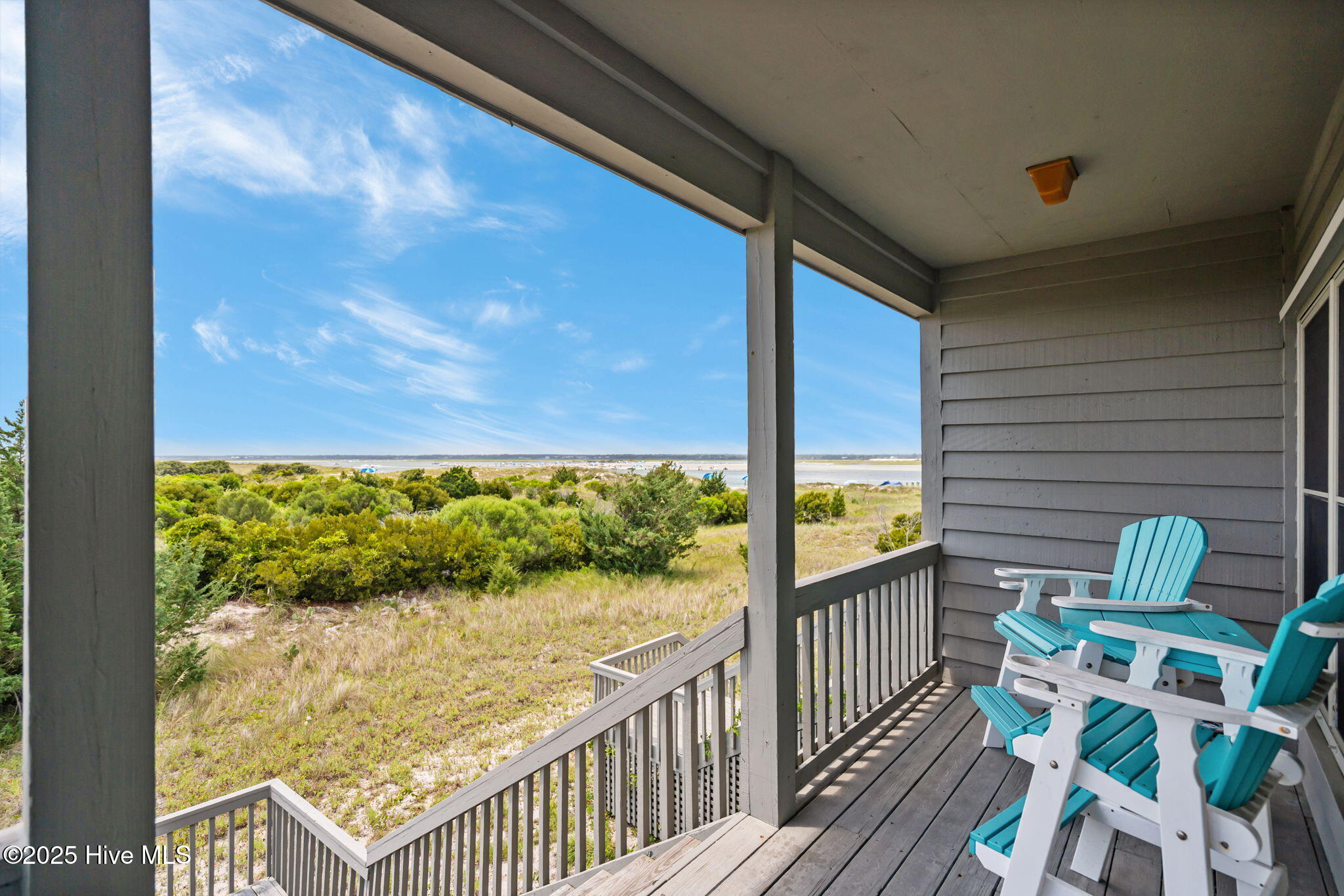 100540801 | Photo 53