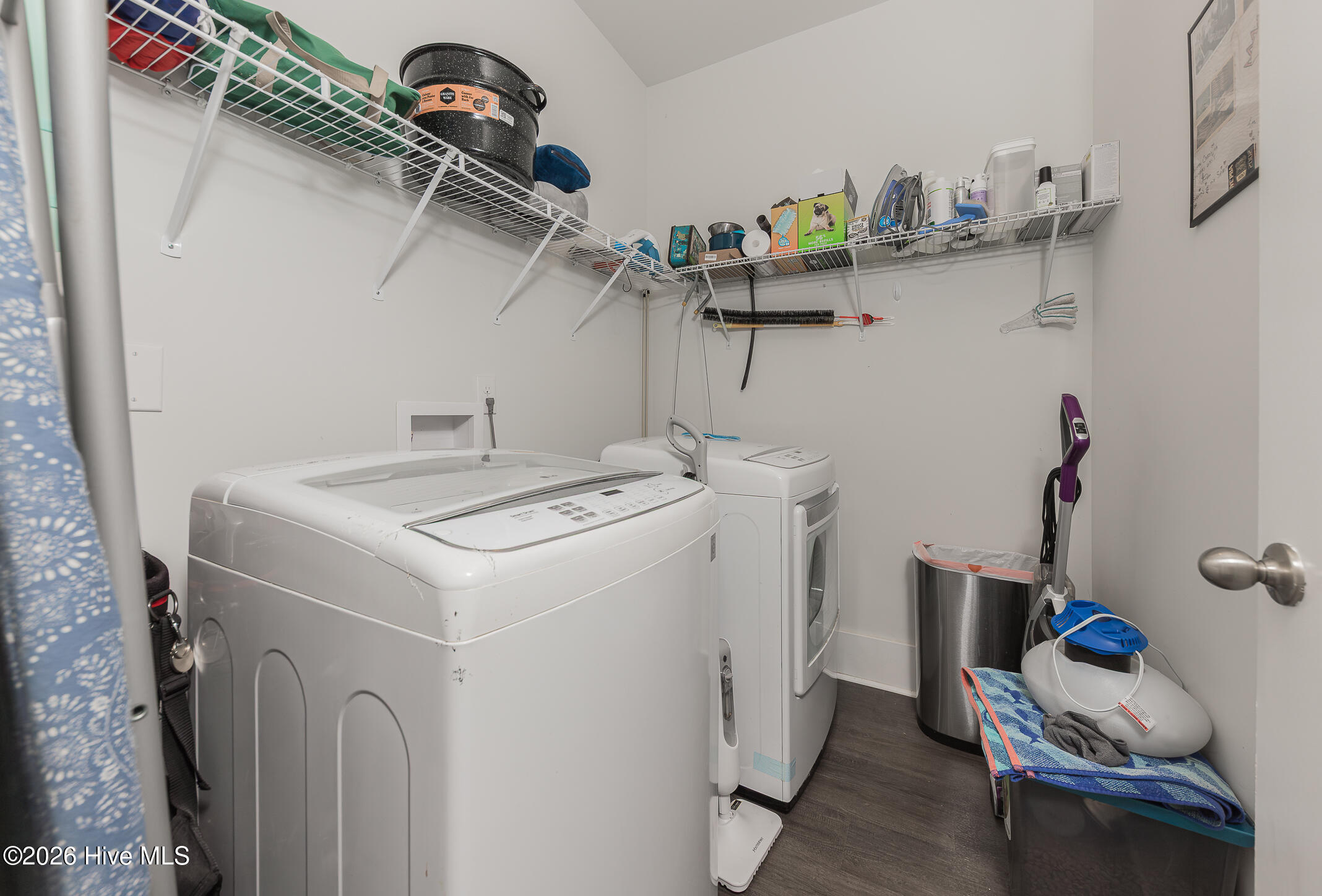 100555263 | Photo 32