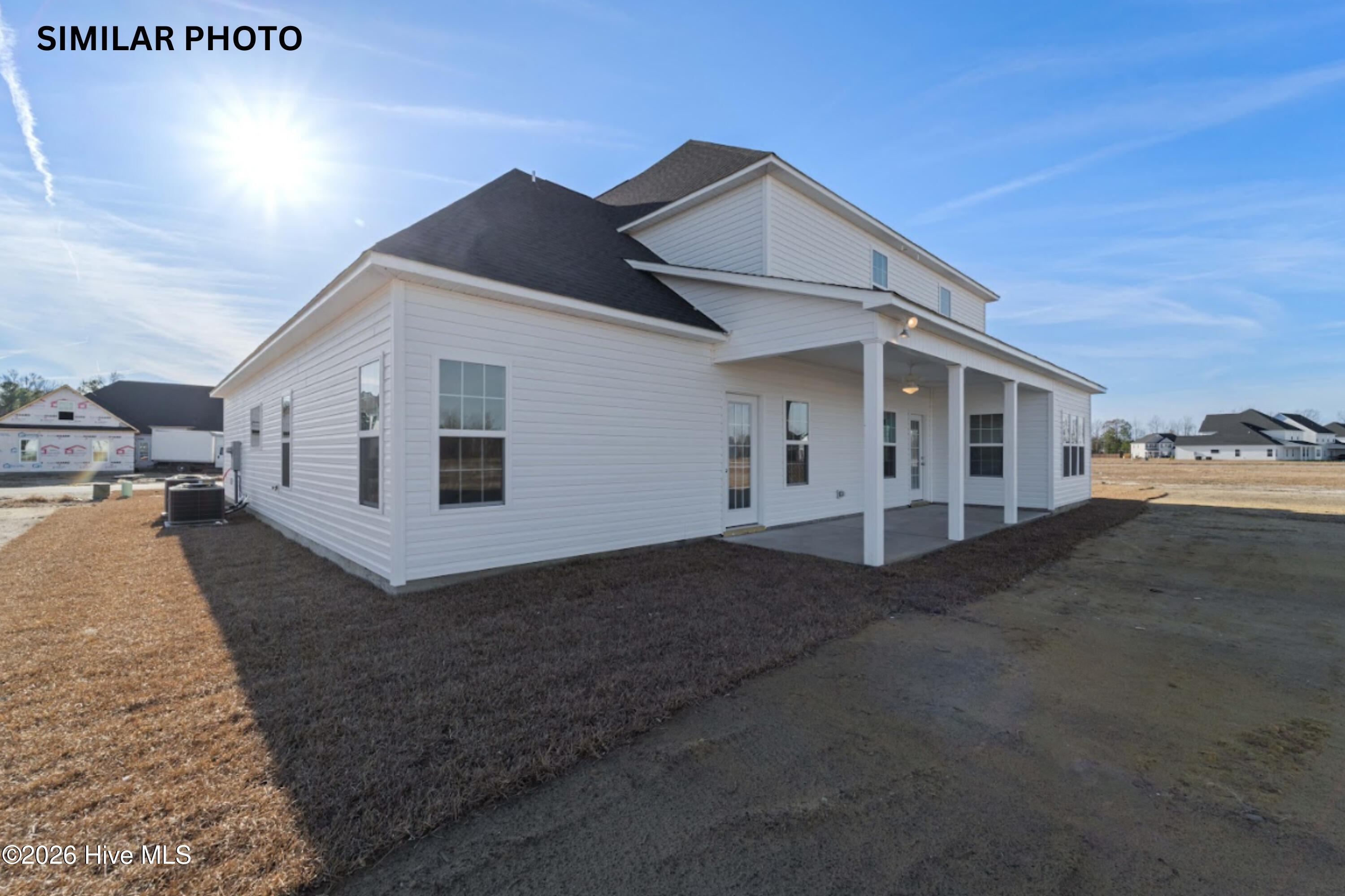 100556384 | Photo 38