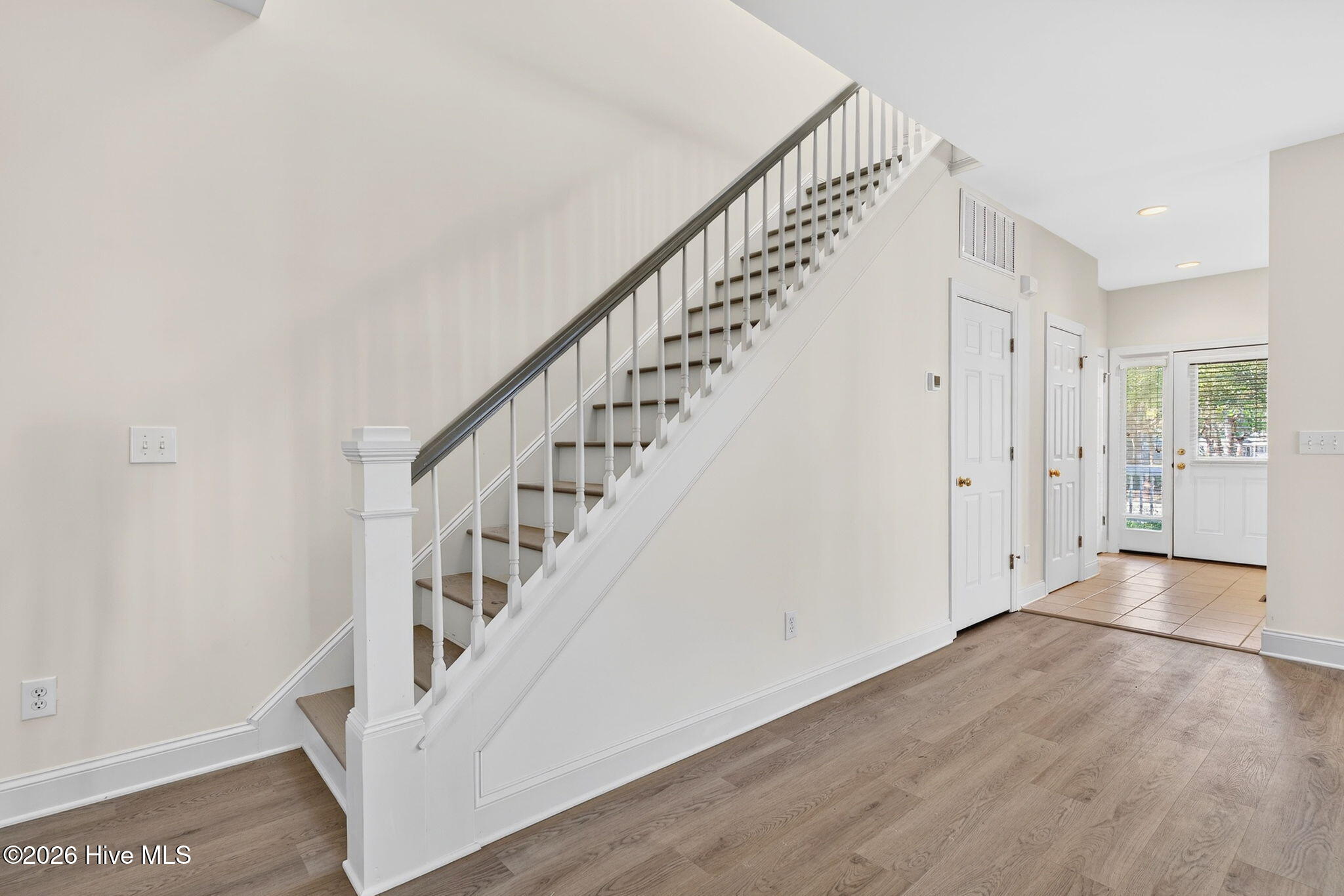 100553475 | Photo 37