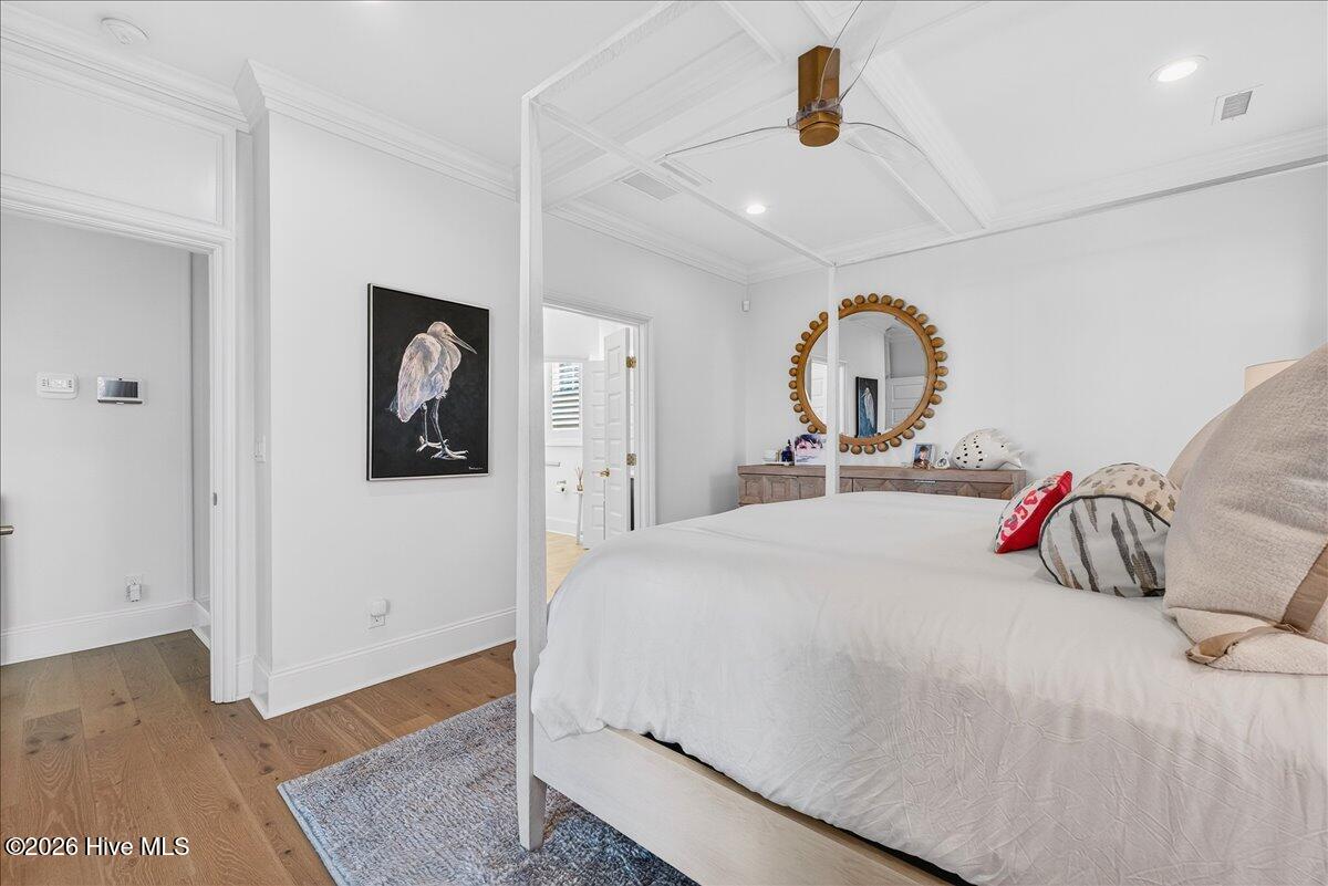 100549298 | Photo 40