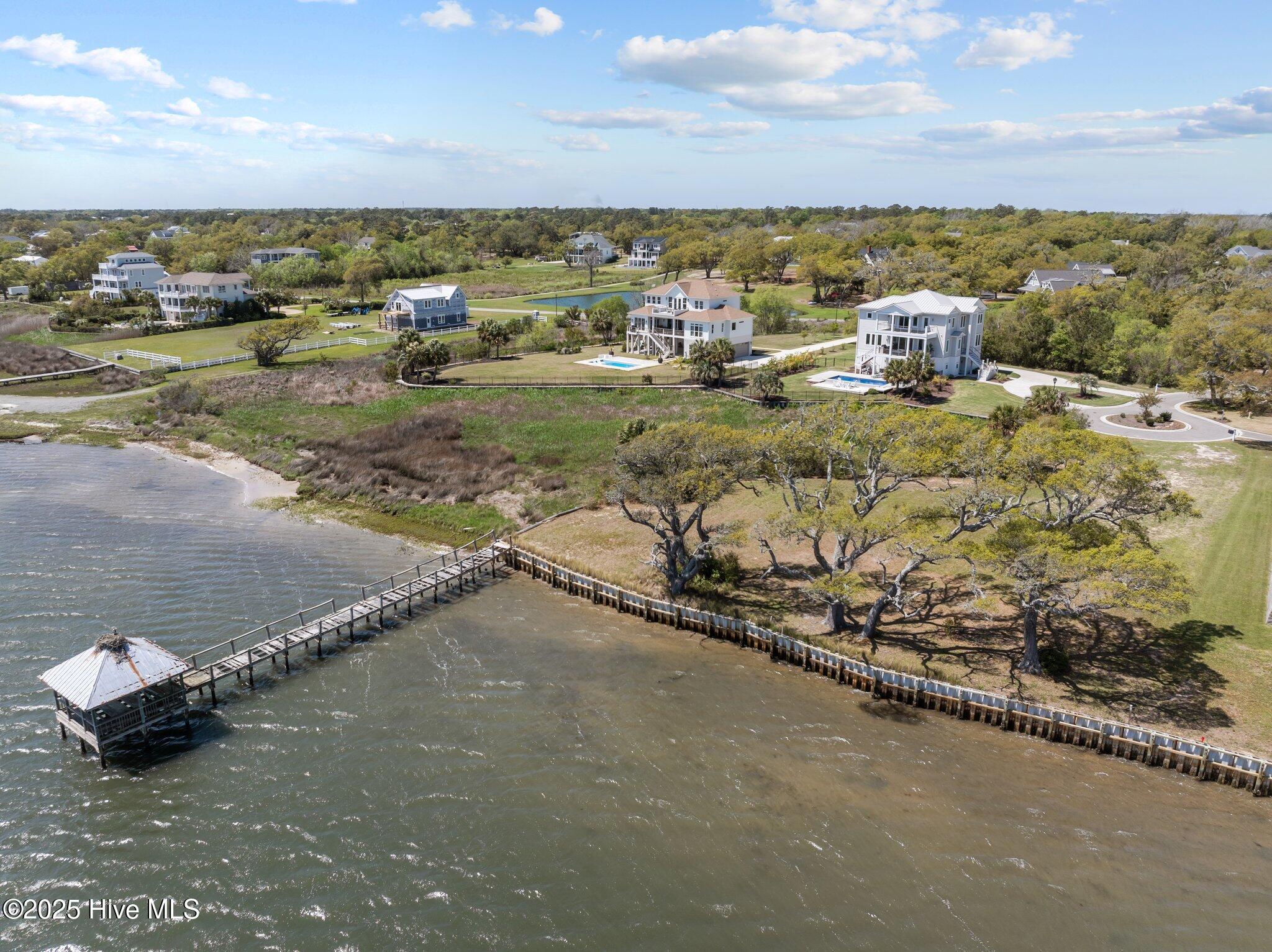 100502292 | Photo 21