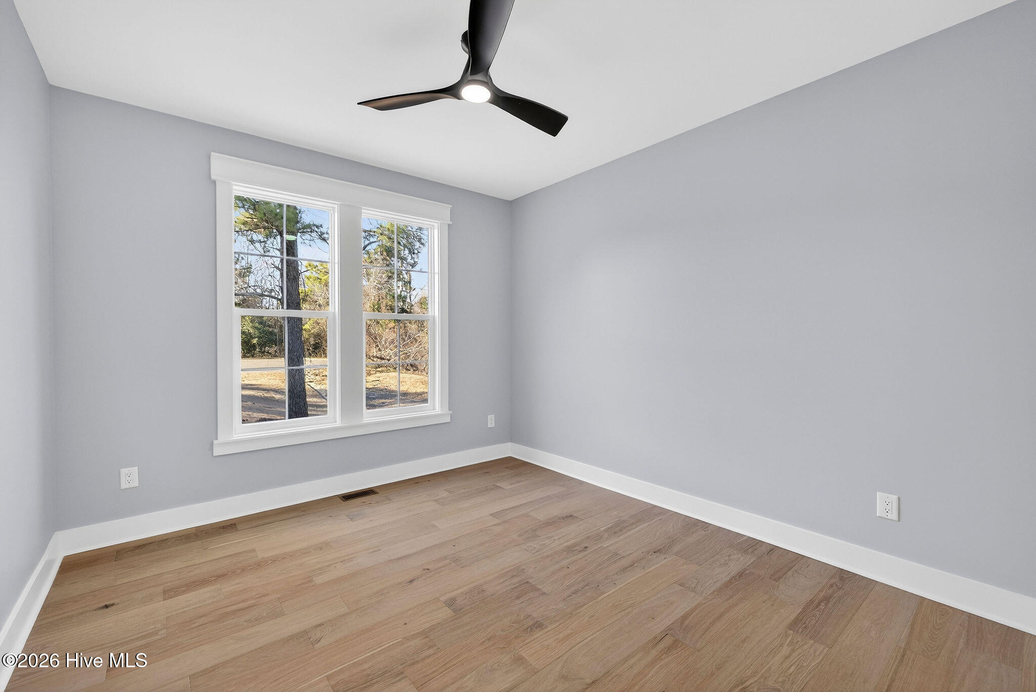 100548792 | Photo 40