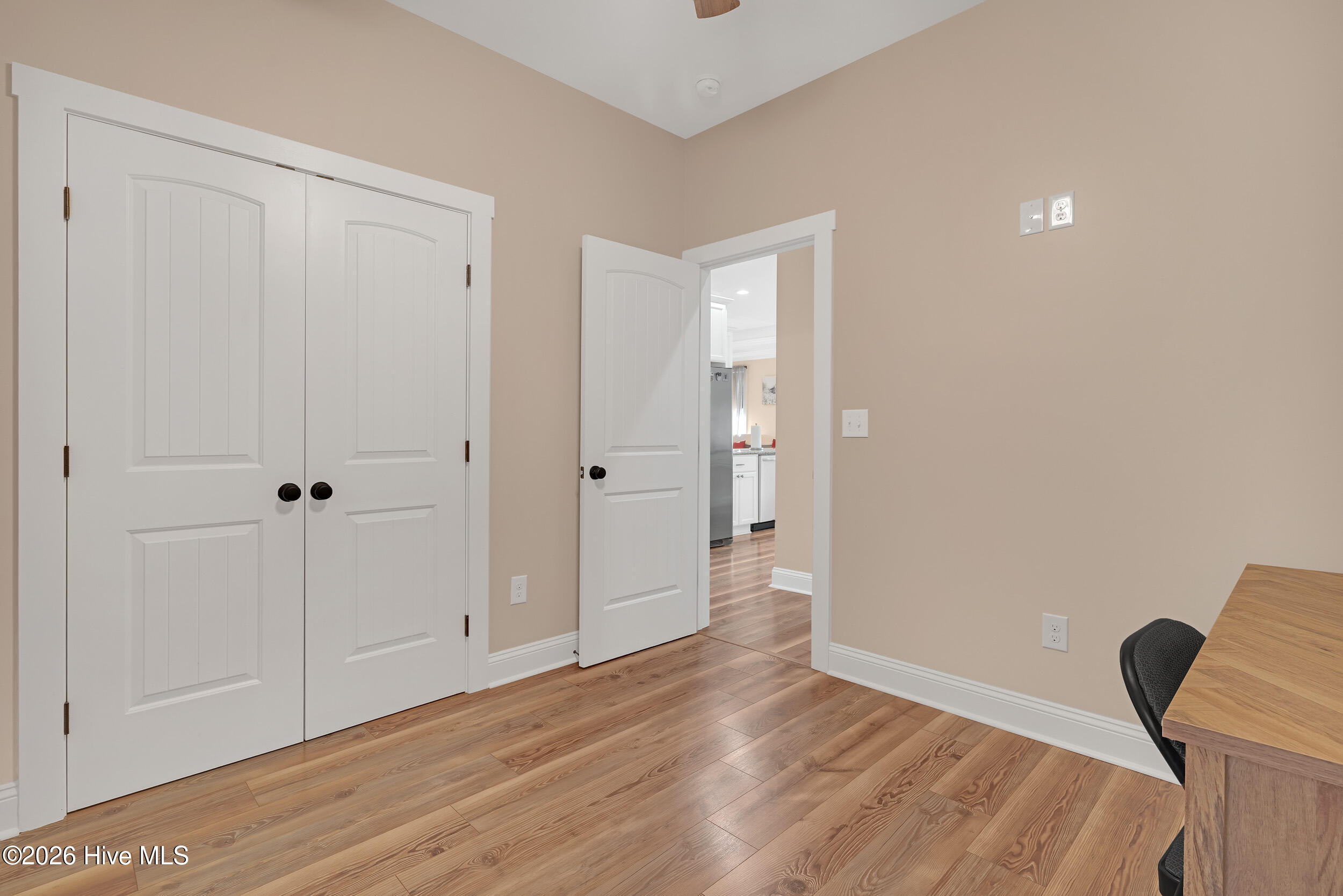 100549984 | Photo 24