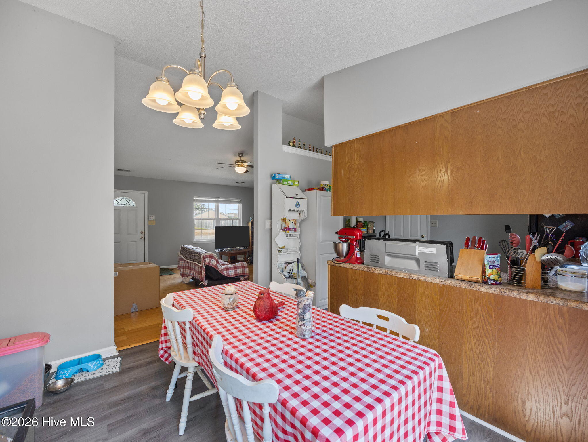 100562262 | Photo 12