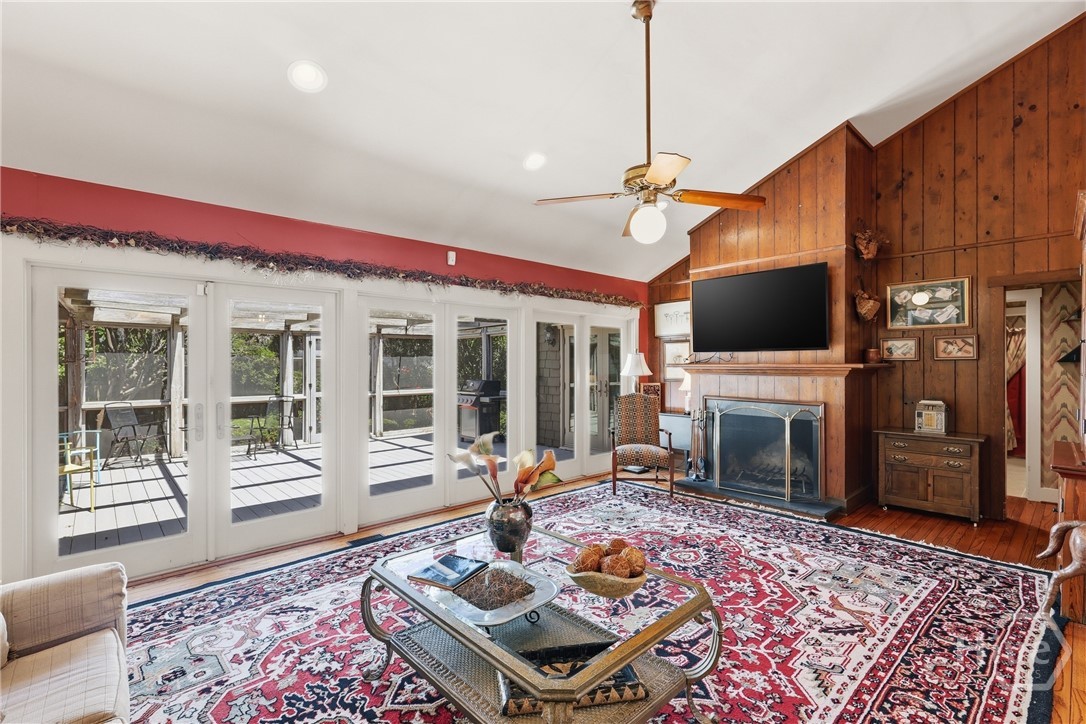 402 E 44th Street, Savannah, GA, 31405