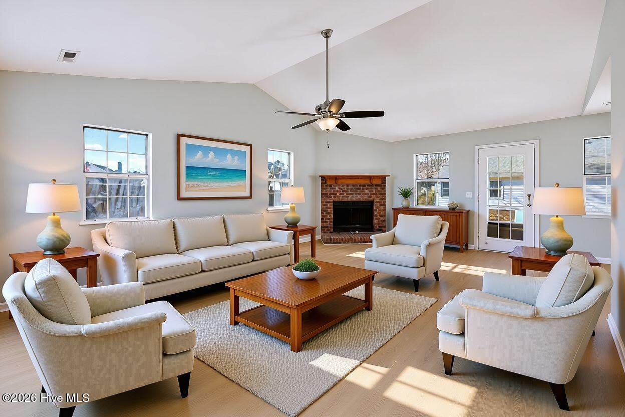 100554525 | Photo 11