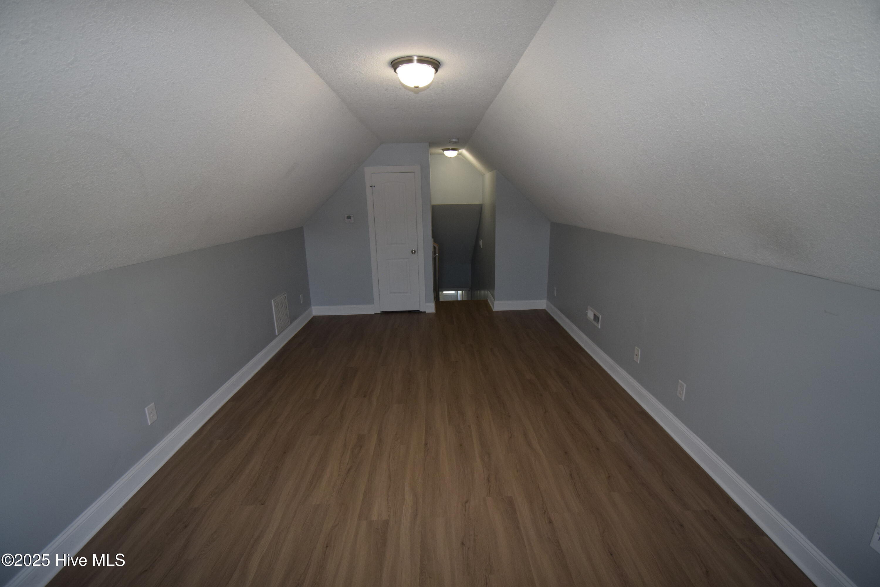 100515544 | Photo 36