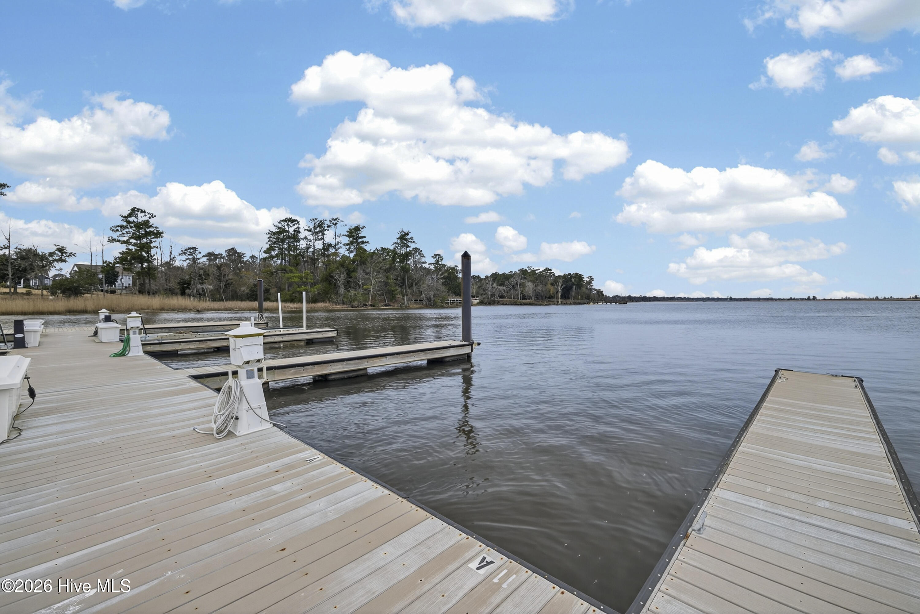 100558263 | Photo 45