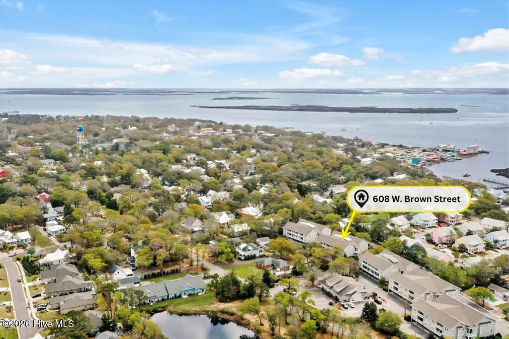 100549011 | Photo 37