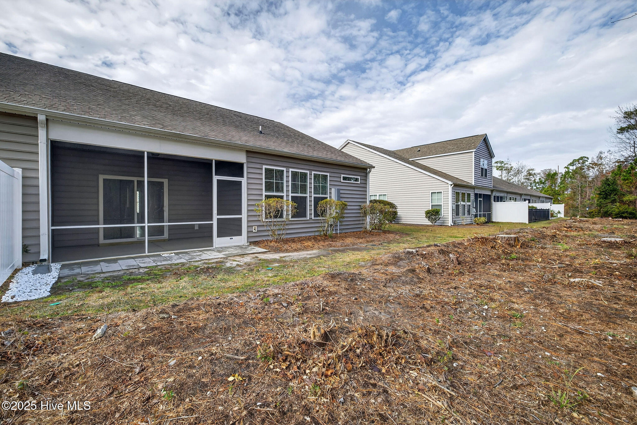 100545229 | Photo 34