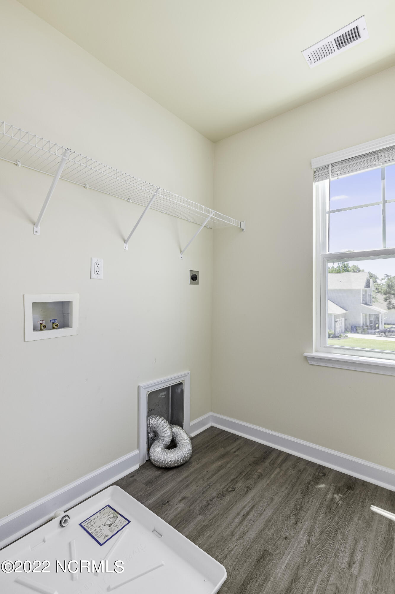 100550224 | Photo 21